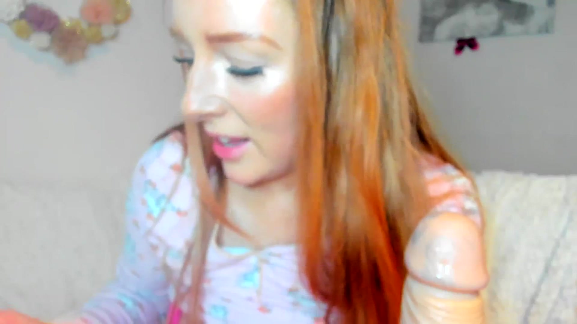 Gallery image thumbnail from SugarrrHolic's myfreecams stream on, 01/09/2024, 24:05 image 16 of 20