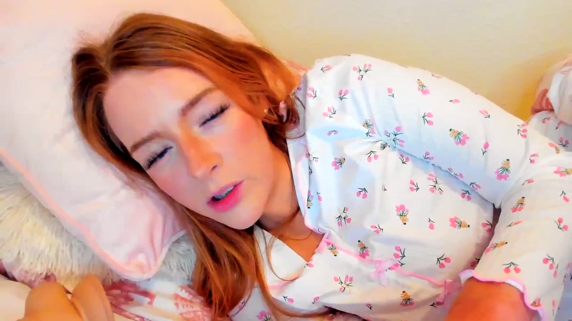 Gallery image thumbnail from SugarrrHolic's myfreecams stream on, 01/11/2024, 24:01 image 7 of 20