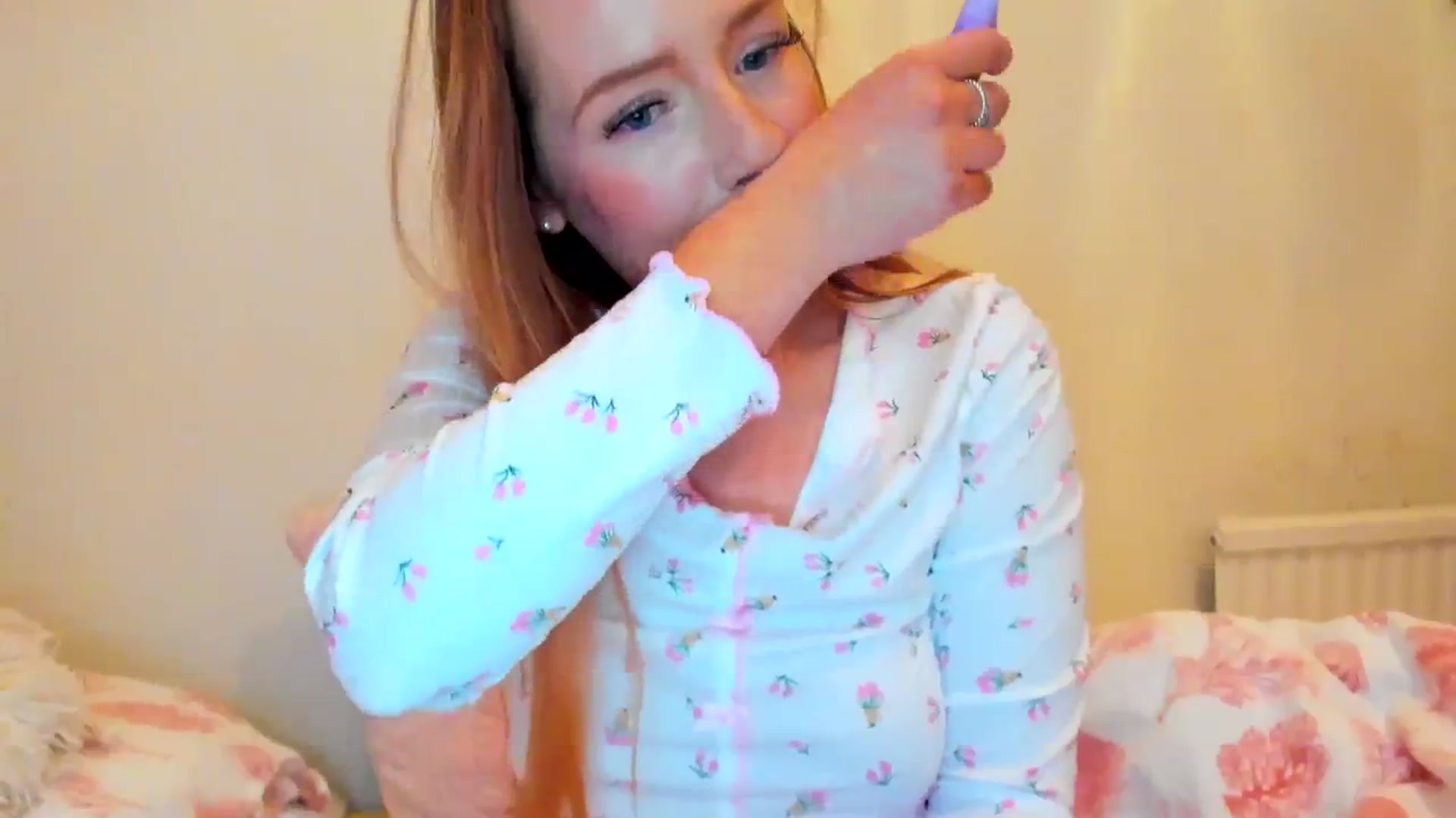 Gallery image thumbnail from SugarrrHolic's myfreecams stream on, 01/11/2024, 24:53 image 18 of 20