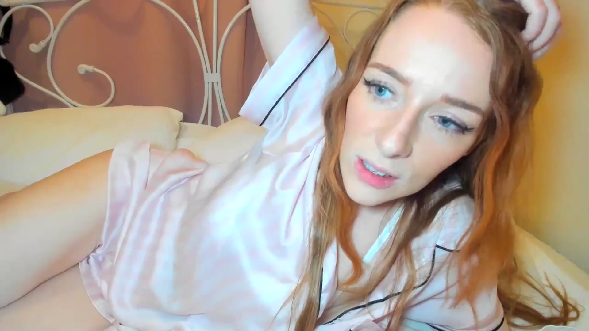 Gallery image thumbnail from SugarrrHolic's myfreecams stream on, 06/30/2024, 20:41 image 8 of 20