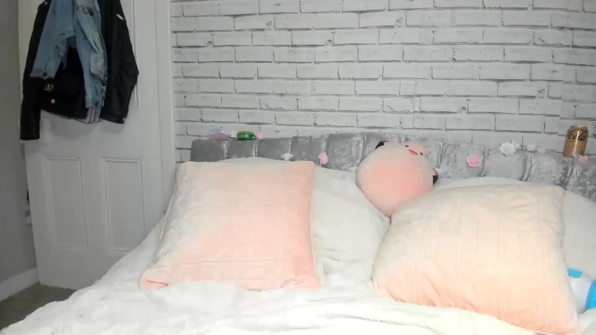 Gallery image thumbnail from SugarrrHolic's myfreecams stream on, 08/14/2024, 22:38 image 3 of 20