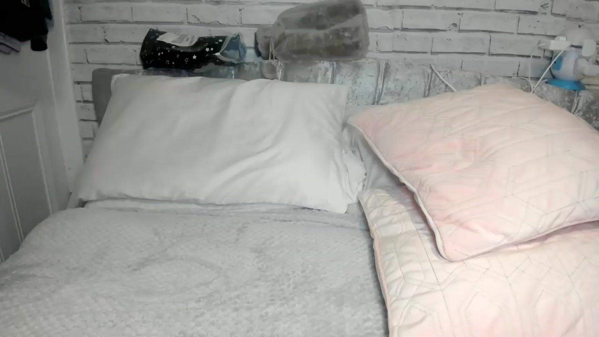 Gallery image thumbnail from SugarrrHolic's myfreecams stream on, 08/17/2024, 14:58 image 5 of 20
