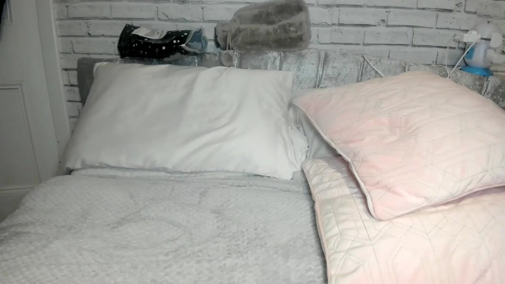 Gallery image thumbnail from SugarrrHolic's myfreecams stream on, 08/17/2024, 14:58 image 4 of 20