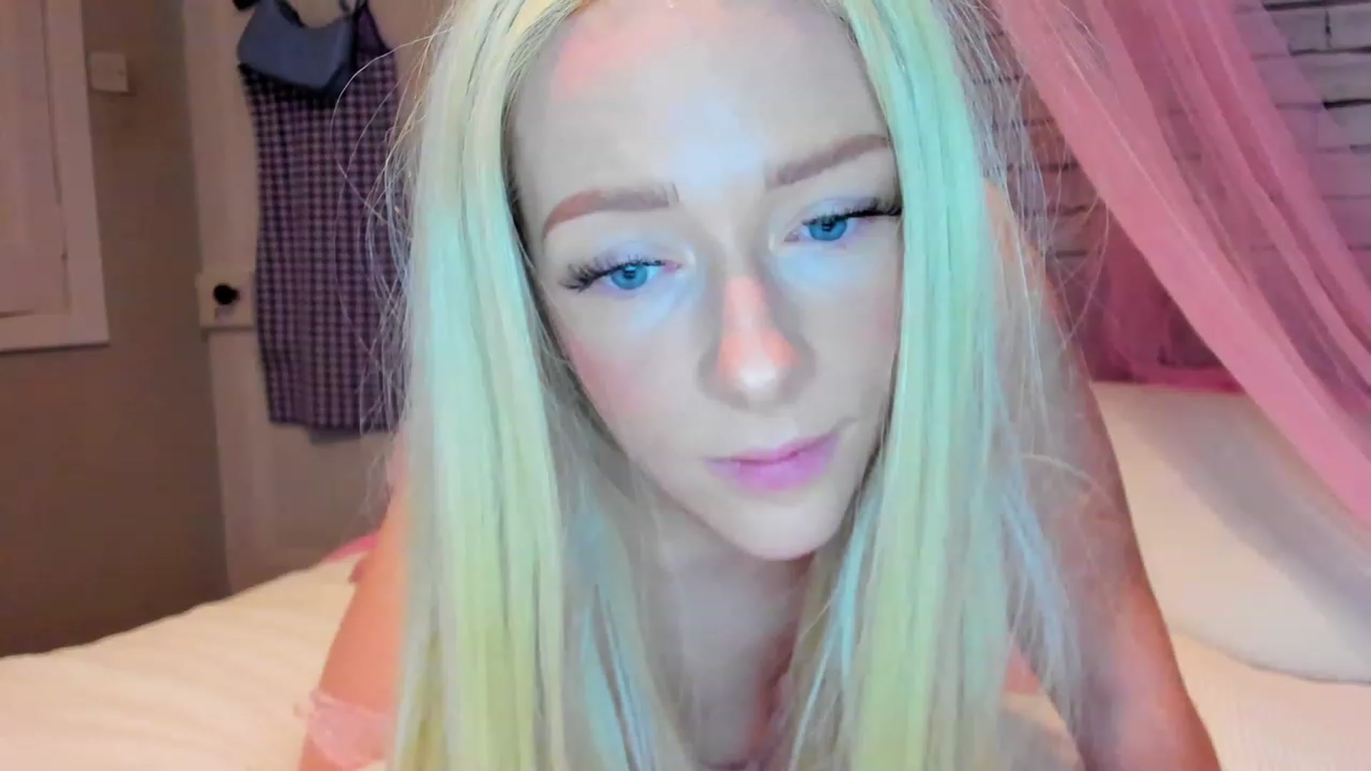 Gallery image thumbnail from SugarrrPup's myfreecams stream on, 11/22/2022, 12:50 image 1 of 20