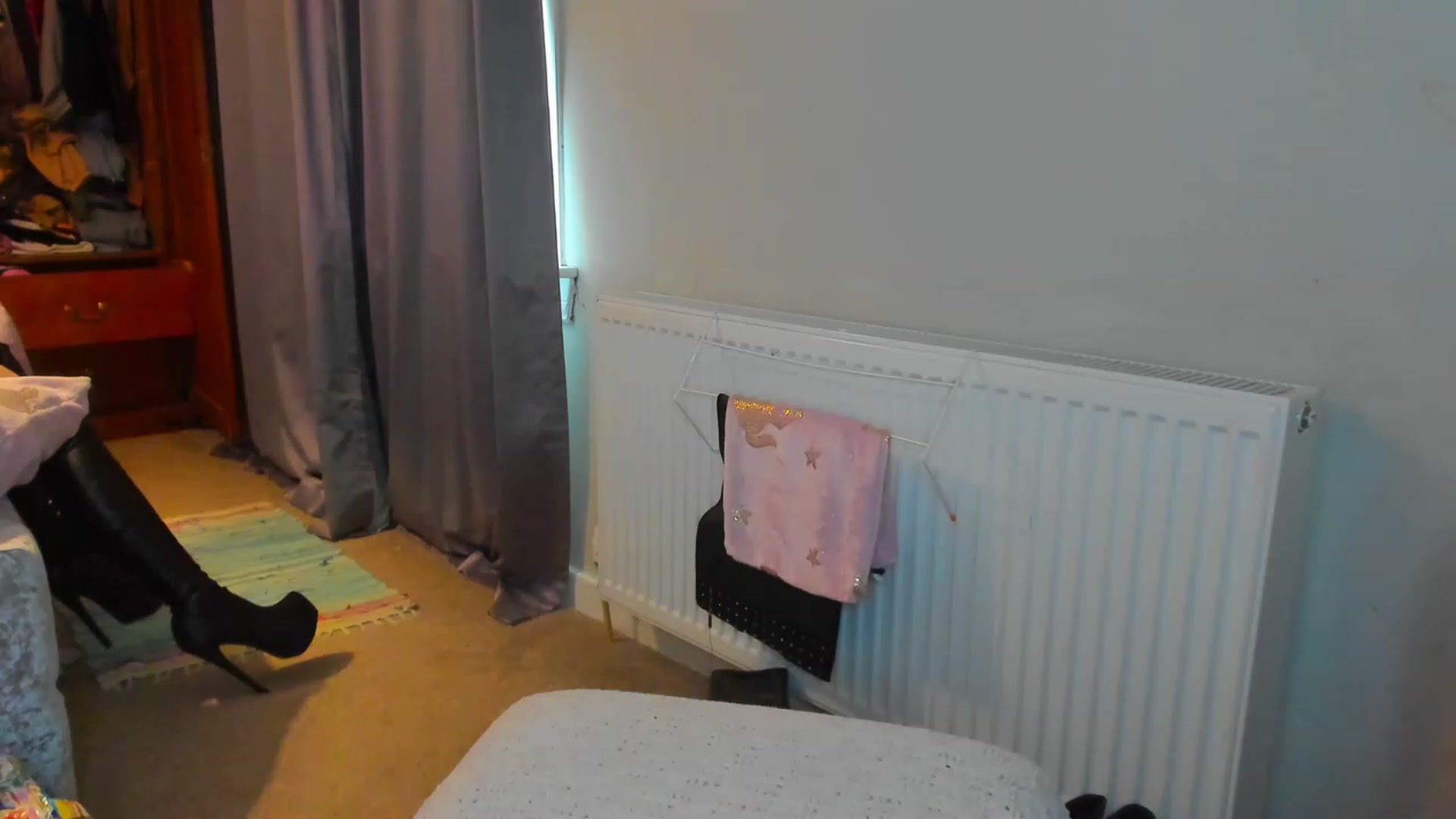 Gallery image thumbnail from SugarrrPup's myfreecams stream on, 12/04/2022, 12:57 image 13 of 20