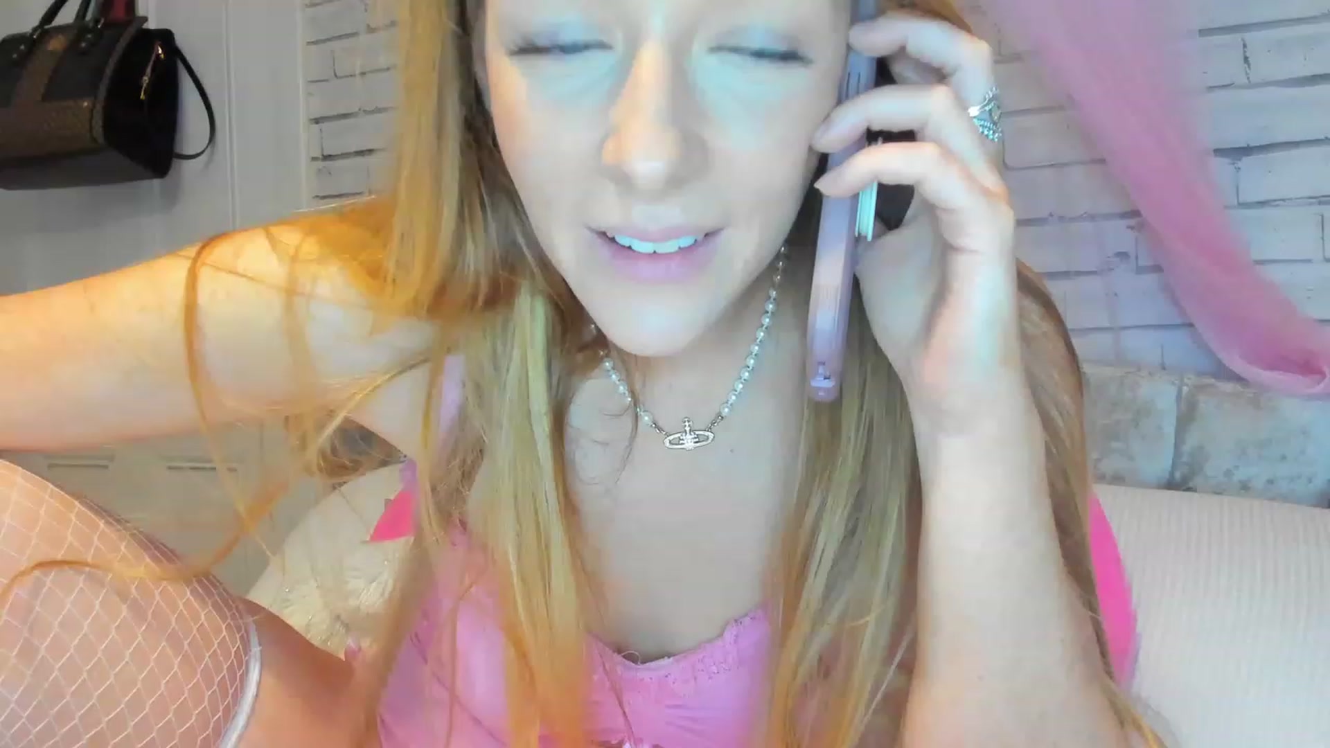 Gallery image thumbnail from SugarrrPup's myfreecams stream on, 12/16/2022, 14:55 image 3 of 20