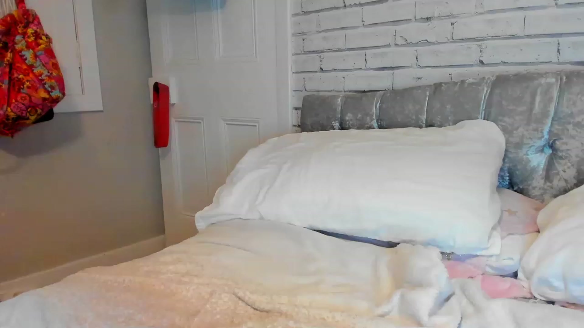 Gallery image thumbnail from SugarrrPup's myfreecams stream on, 12/26/2022, 02:05 image 18 of 20