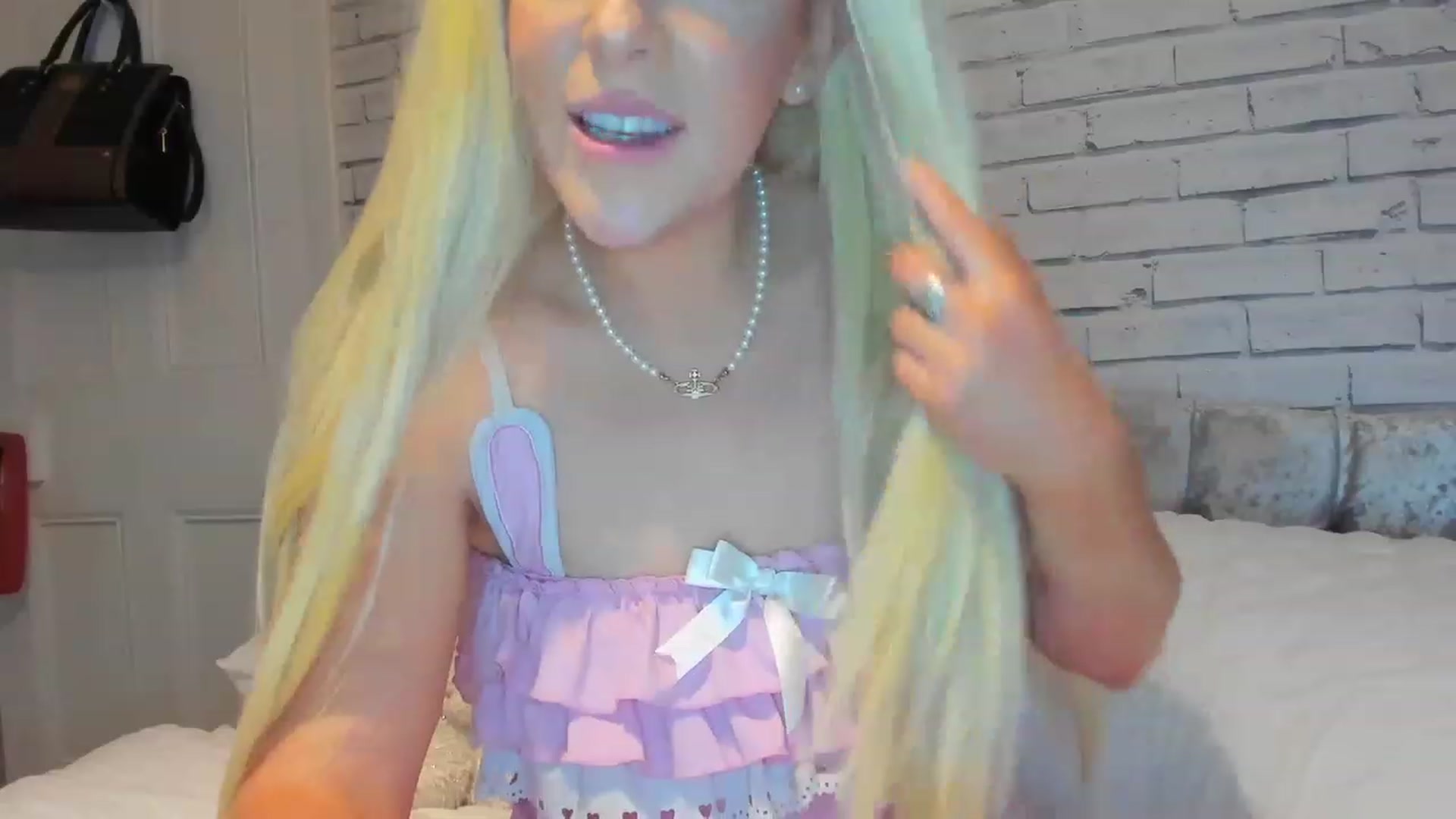 Gallery image thumbnail from SugarrrPup's myfreecams stream on, 12/27/2022, 24:10 image 8 of 20