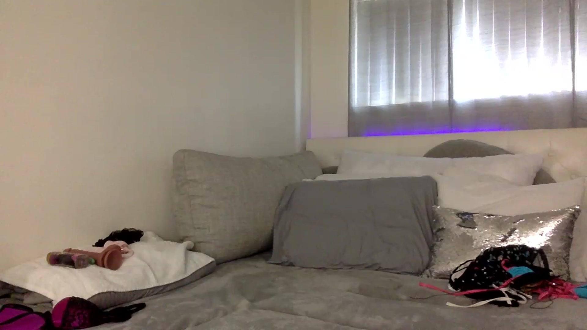 Gallery image thumbnail from Sugarxoxoxo's myfreecams stream on, 07/09/2024, 19:18 image 7 of 20