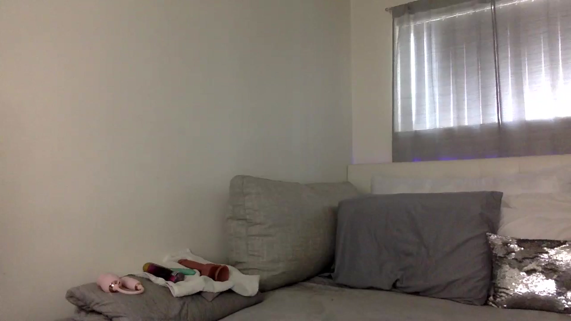 Gallery image thumbnail from Sugarxoxoxo's myfreecams stream on, 07/17/2024, 18:34 image 10 of 20