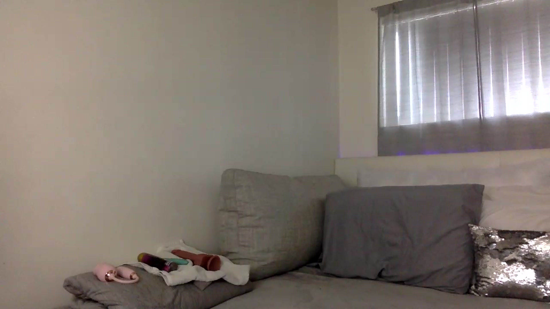 Gallery image thumbnail from Sugarxoxoxo's myfreecams stream on, 07/17/2024, 18:34 image 11 of 20