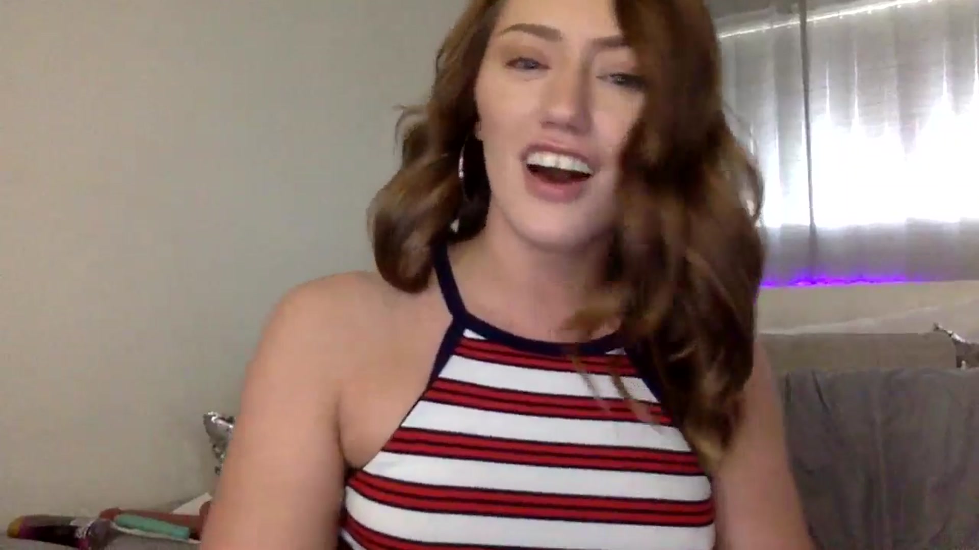Gallery image thumbnail from Sugarxoxoxo's myfreecams stream on, 08/16/2024, 20:16 image 10 of 20
