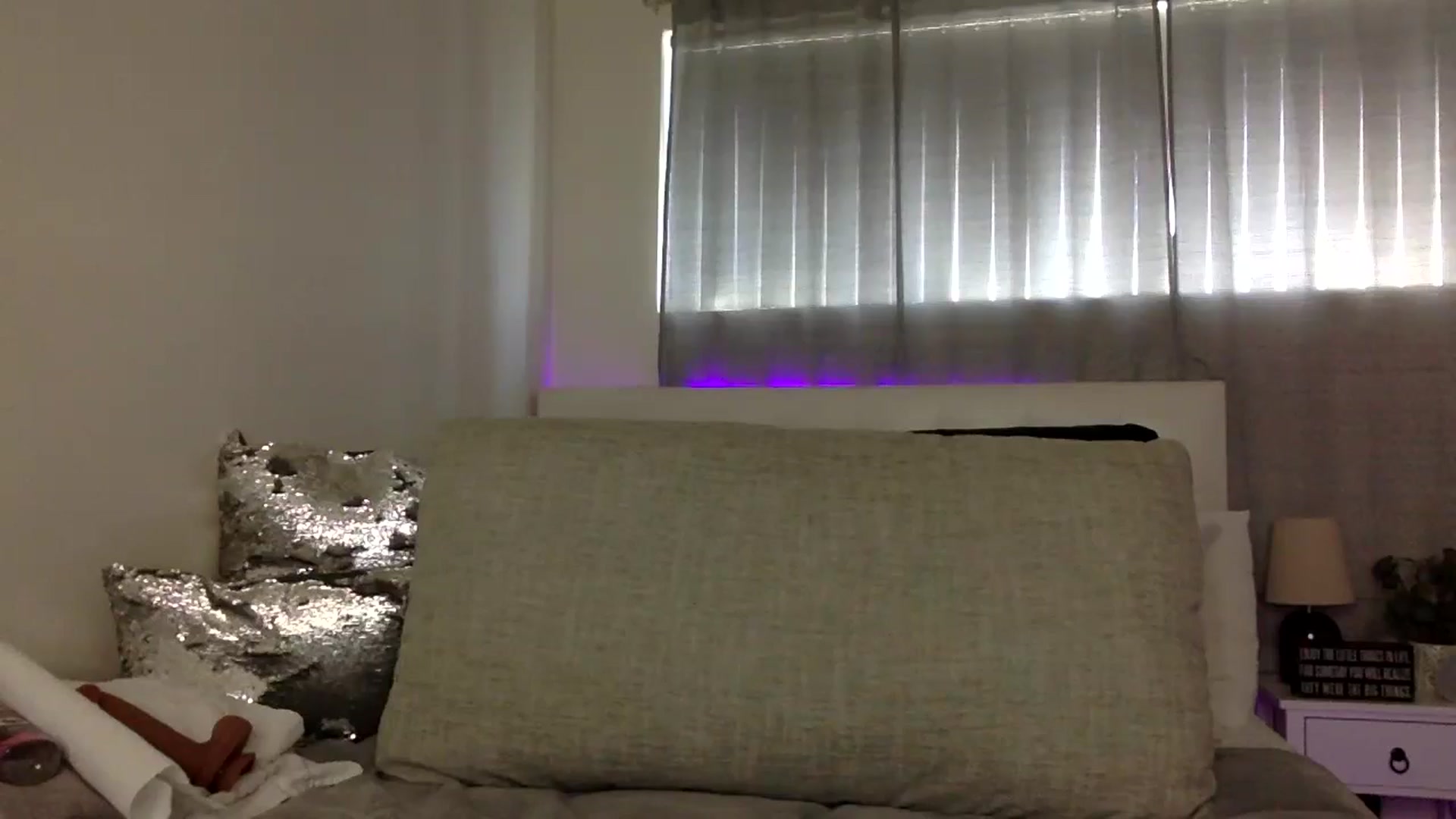 Gallery image thumbnail from Sugarxoxoxo's myfreecams stream on, 08/22/2024, 18:43 image 7 of 20