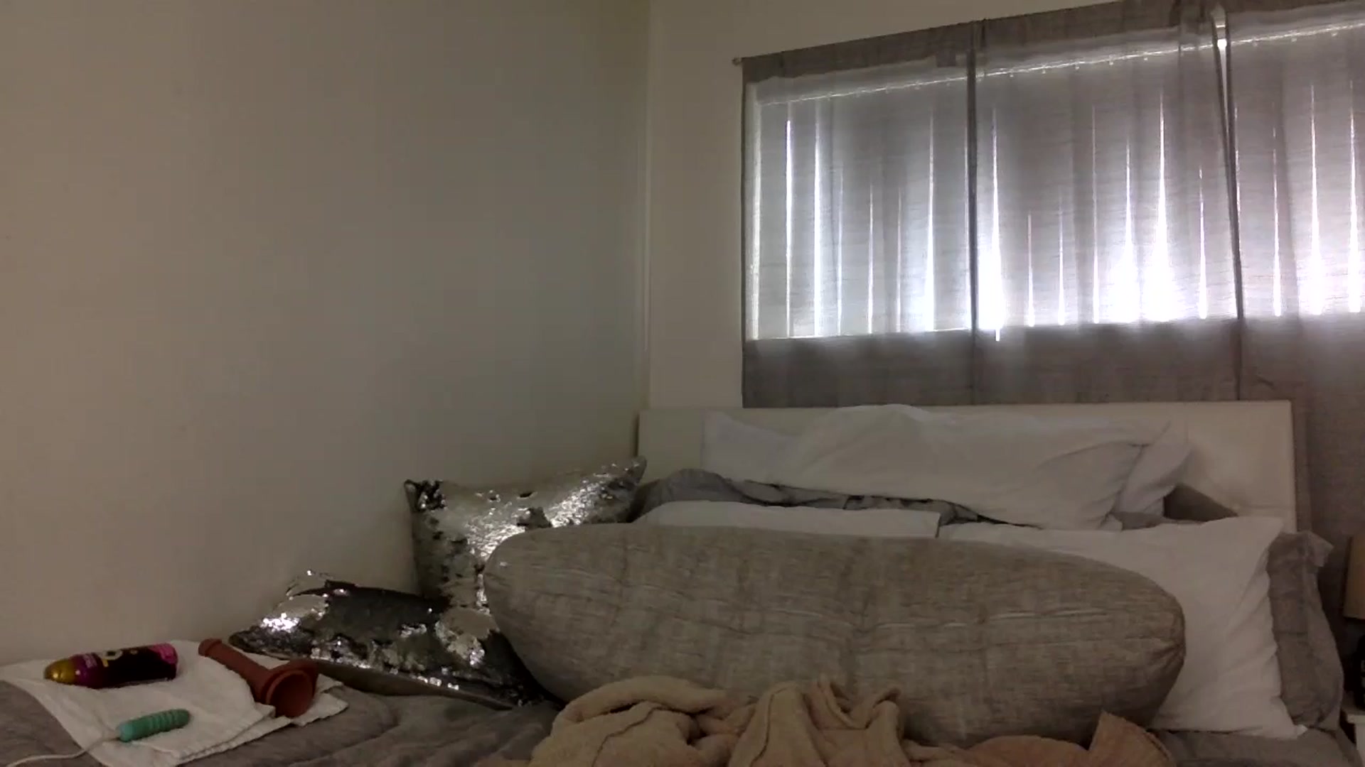 Gallery image thumbnail from Sugarxoxoxo's myfreecams stream on, 09/27/2024, 19:23 image 16 of 20
