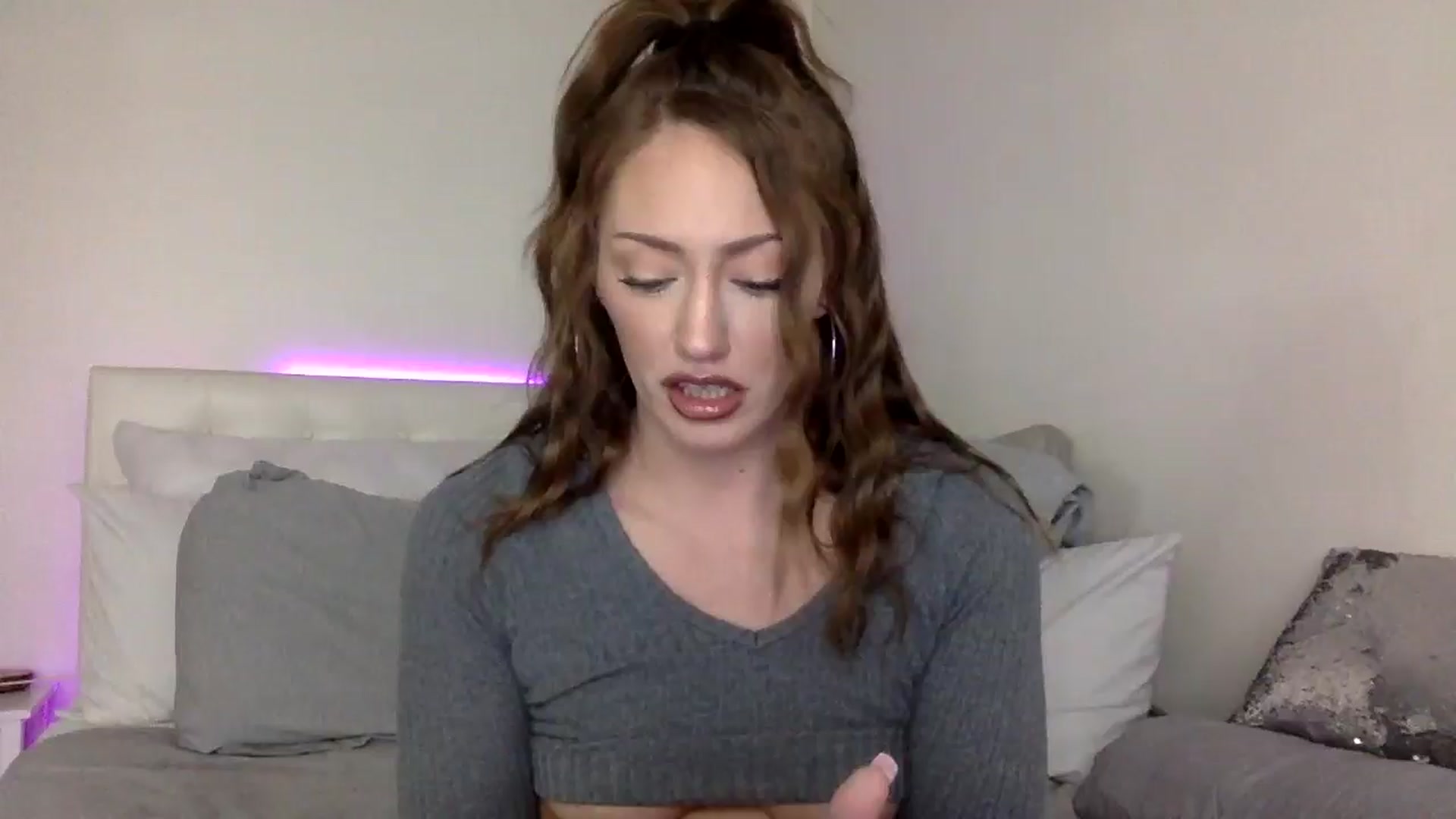 Gallery image thumbnail from Sugarxoxoxo's myfreecams stream on, 01/29/2025, 19:44 image 15 of 20