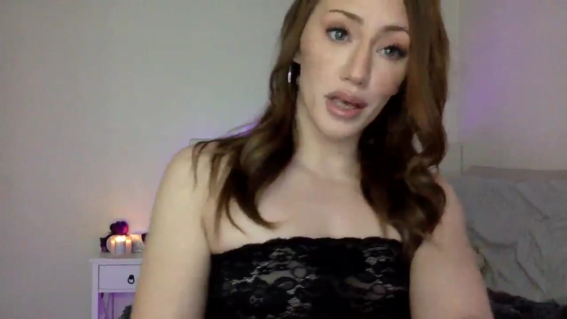 Gallery image thumbnail from Sugarxoxoxo's myfreecams stream on, 02/20/2025, 19:39 image 19 of 20