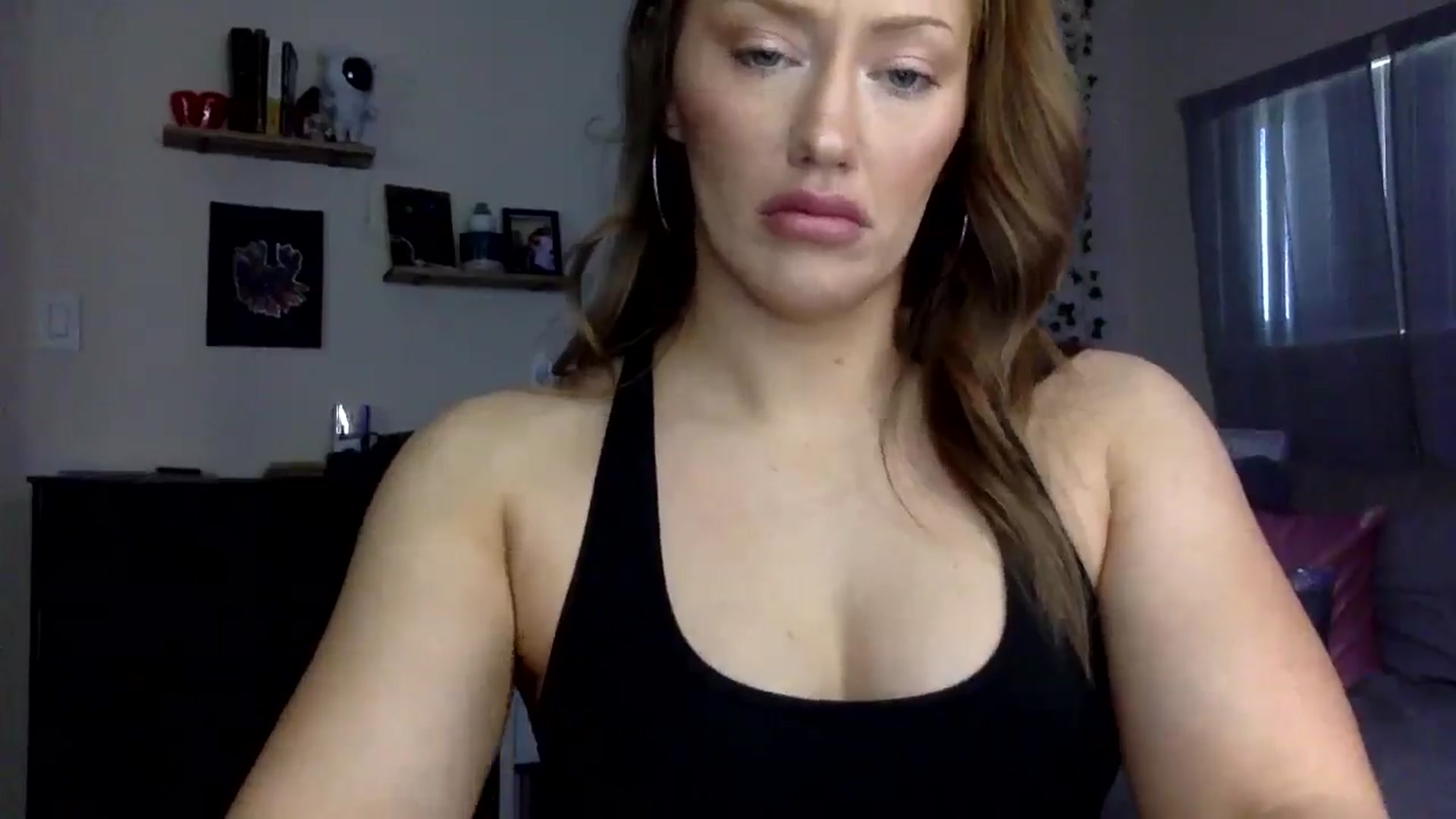 Gallery image thumbnail from Sugarxoxoxo's myfreecams stream on, 07/17/2025, 17:55 image 14 of 20