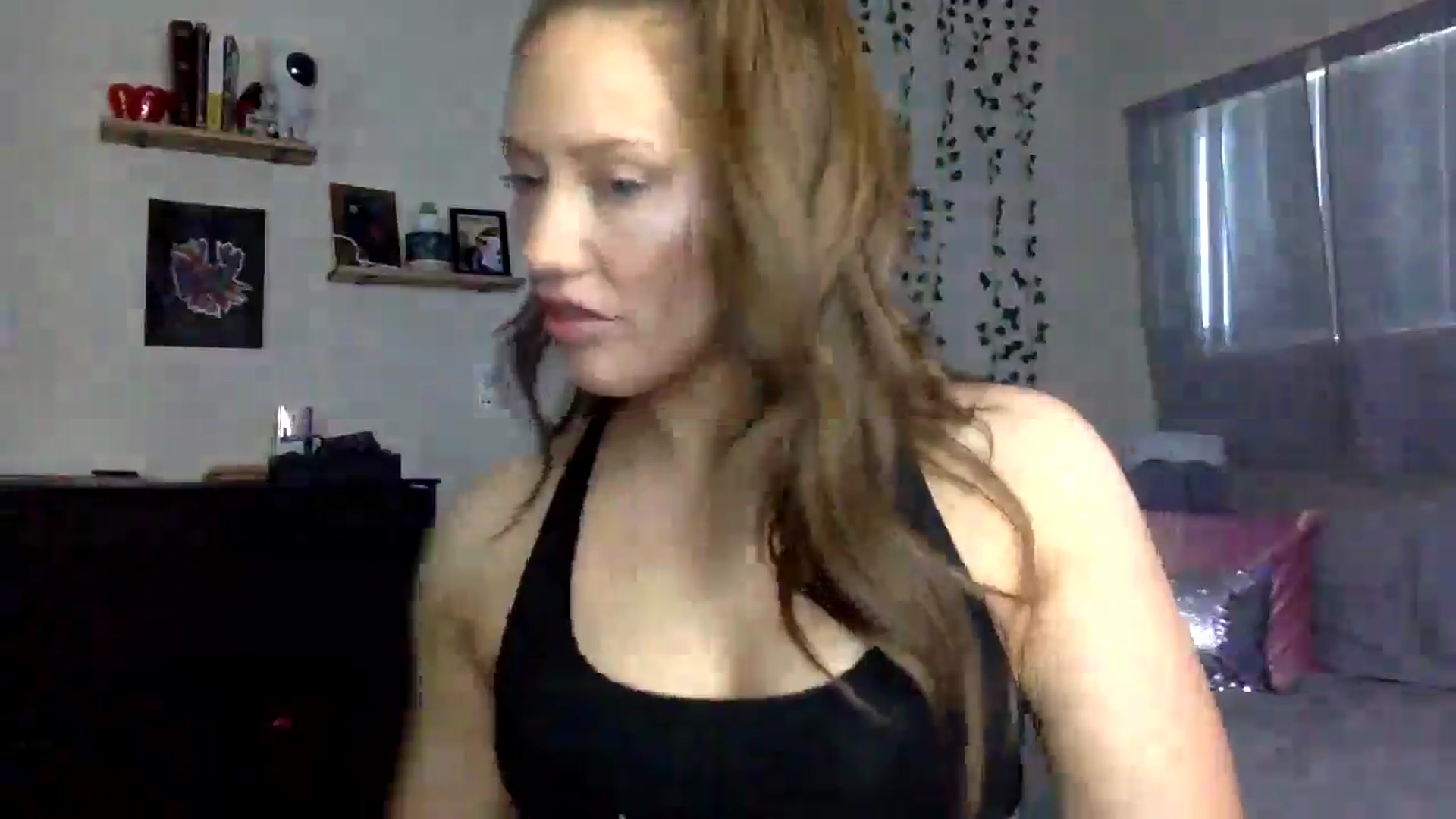 Gallery image thumbnail from Sugarxoxoxo's myfreecams stream on, 07/17/2025, 17:55 image 10 of 20