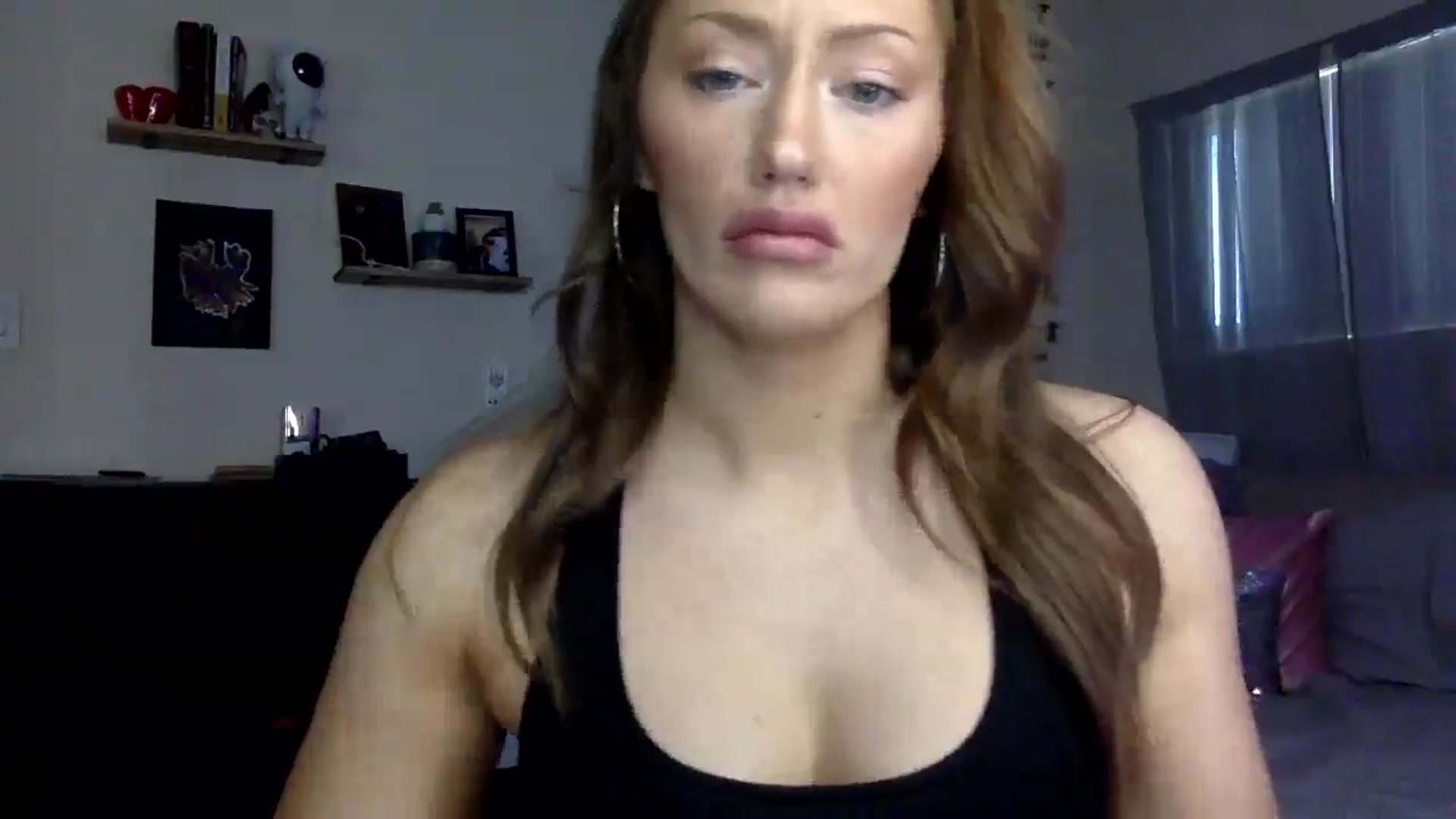 Gallery image thumbnail from Sugarxoxoxo's myfreecams stream on, 07/17/2025, 17:55 image 16 of 20