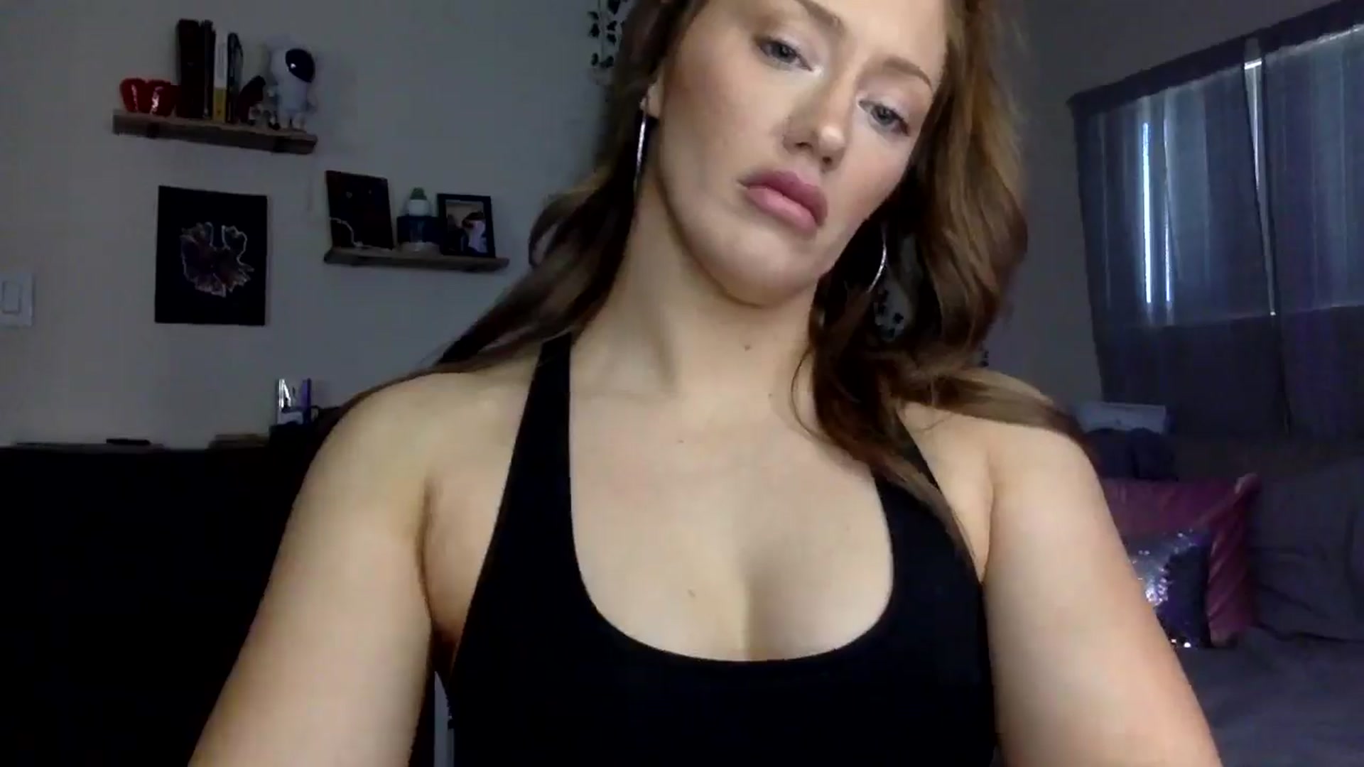 Gallery image thumbnail from Sugarxoxoxo's myfreecams stream on, 07/17/2025, 17:55 image 11 of 20