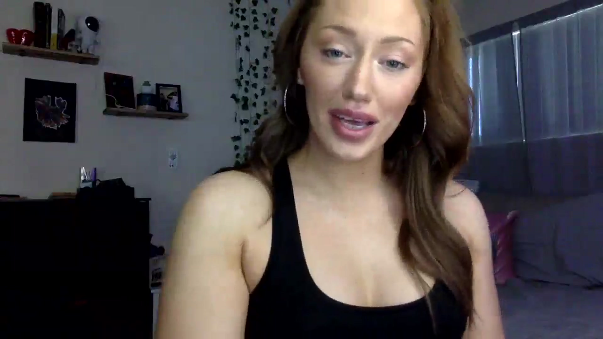 Gallery image thumbnail from Sugarxoxoxo's myfreecams stream on, 07/17/2025, 17:55 image 19 of 20