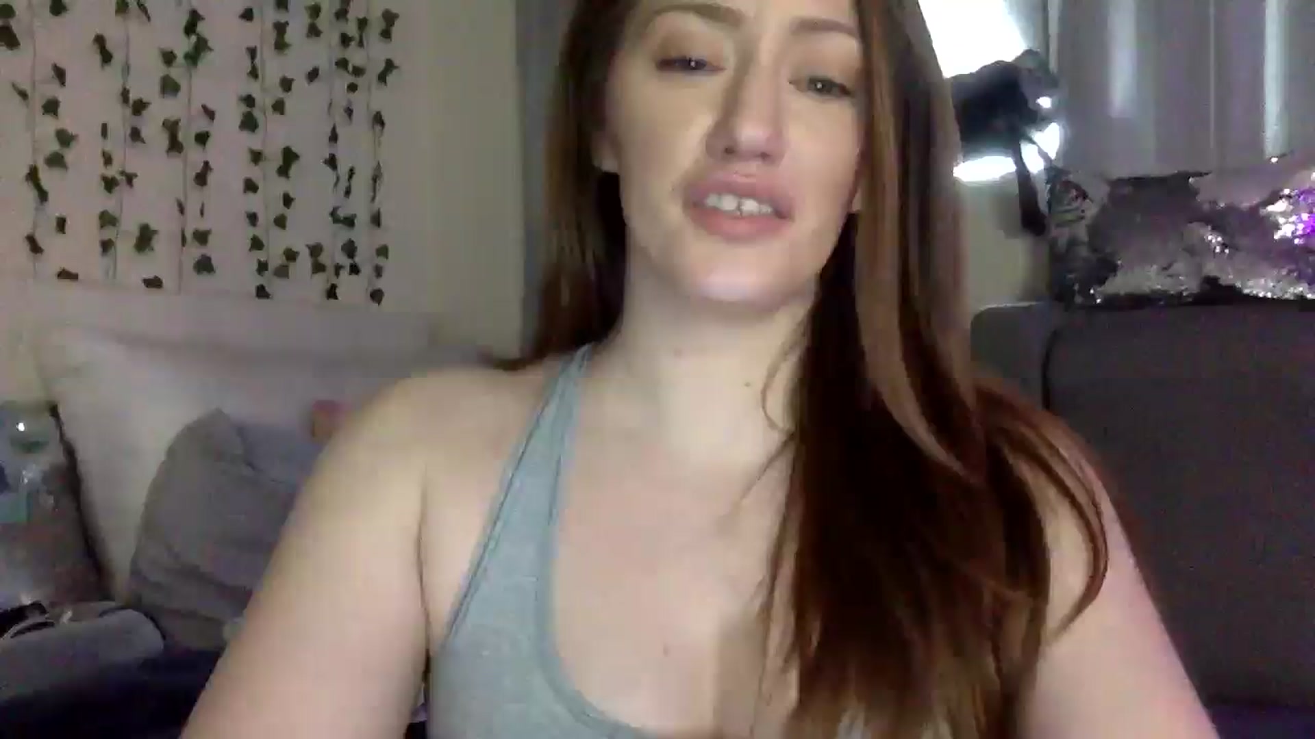 Gallery image thumbnail from Sugarxoxoxo's myfreecams stream on, 12/31/2025, 20:11 image 2 of 20