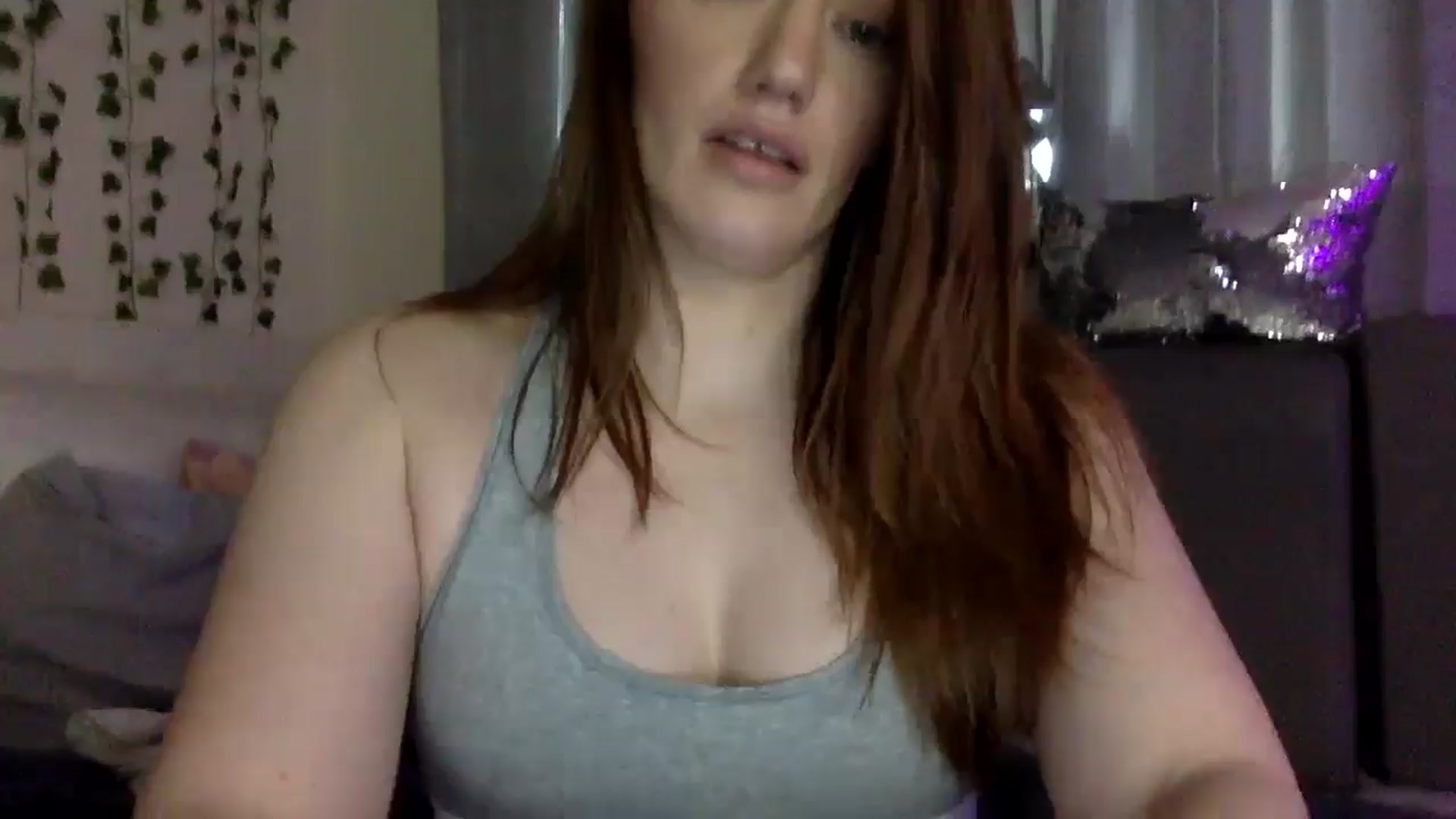 Gallery image thumbnail from Sugarxoxoxo's myfreecams stream on, 12/31/2025, 20:11 image 4 of 20