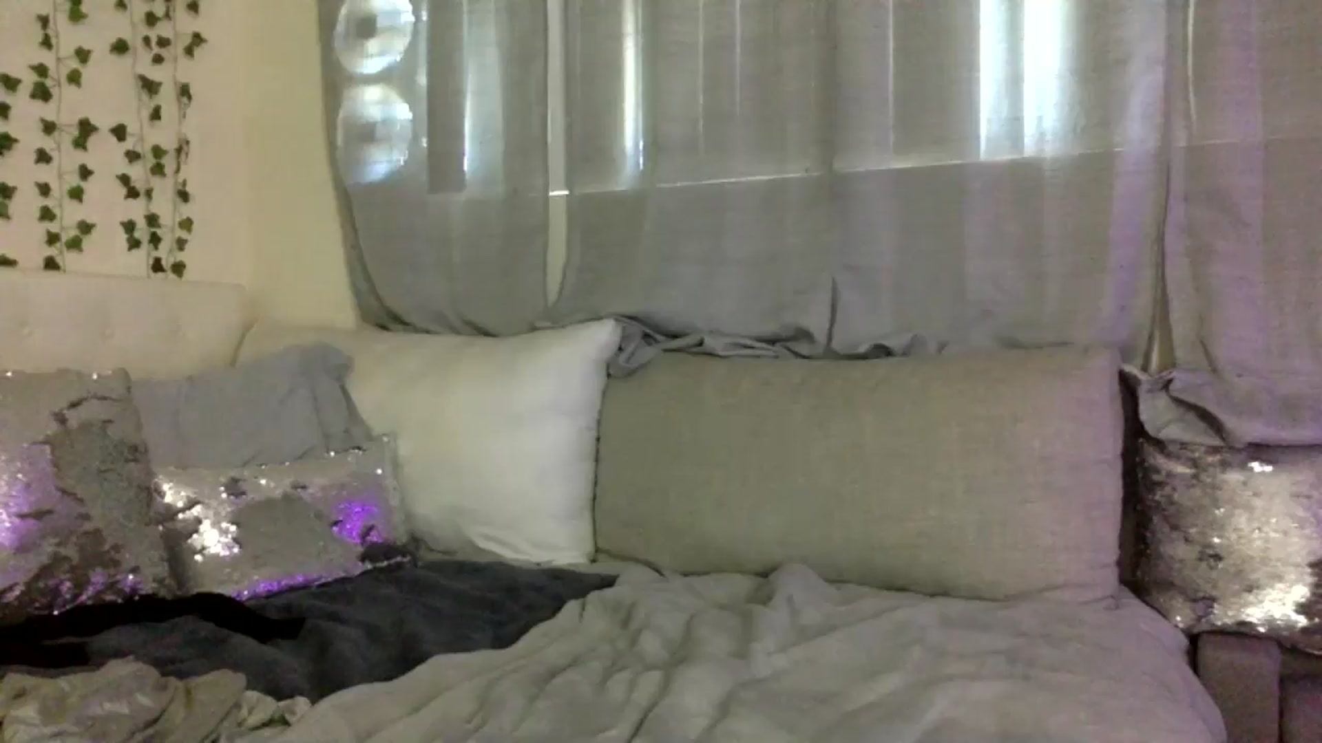Gallery image thumbnail from Sugarxoxoxo's myfreecams stream on, 03/19/2026, 18:09 image 8 of 20