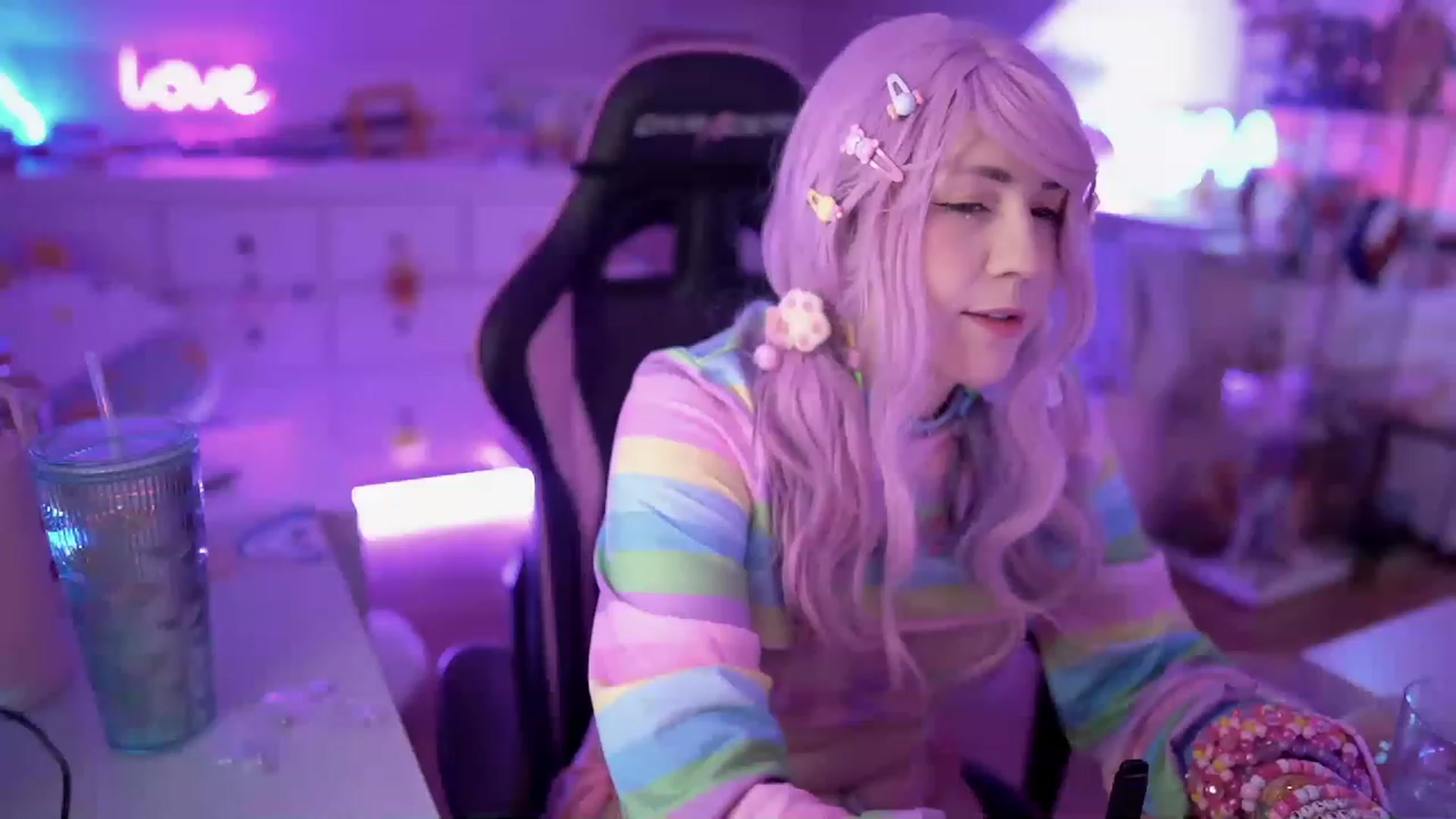 Gallery image thumbnail from SugaryBunny's myfreecams stream on, 11/17/2022, 23:48 image 3 of 20