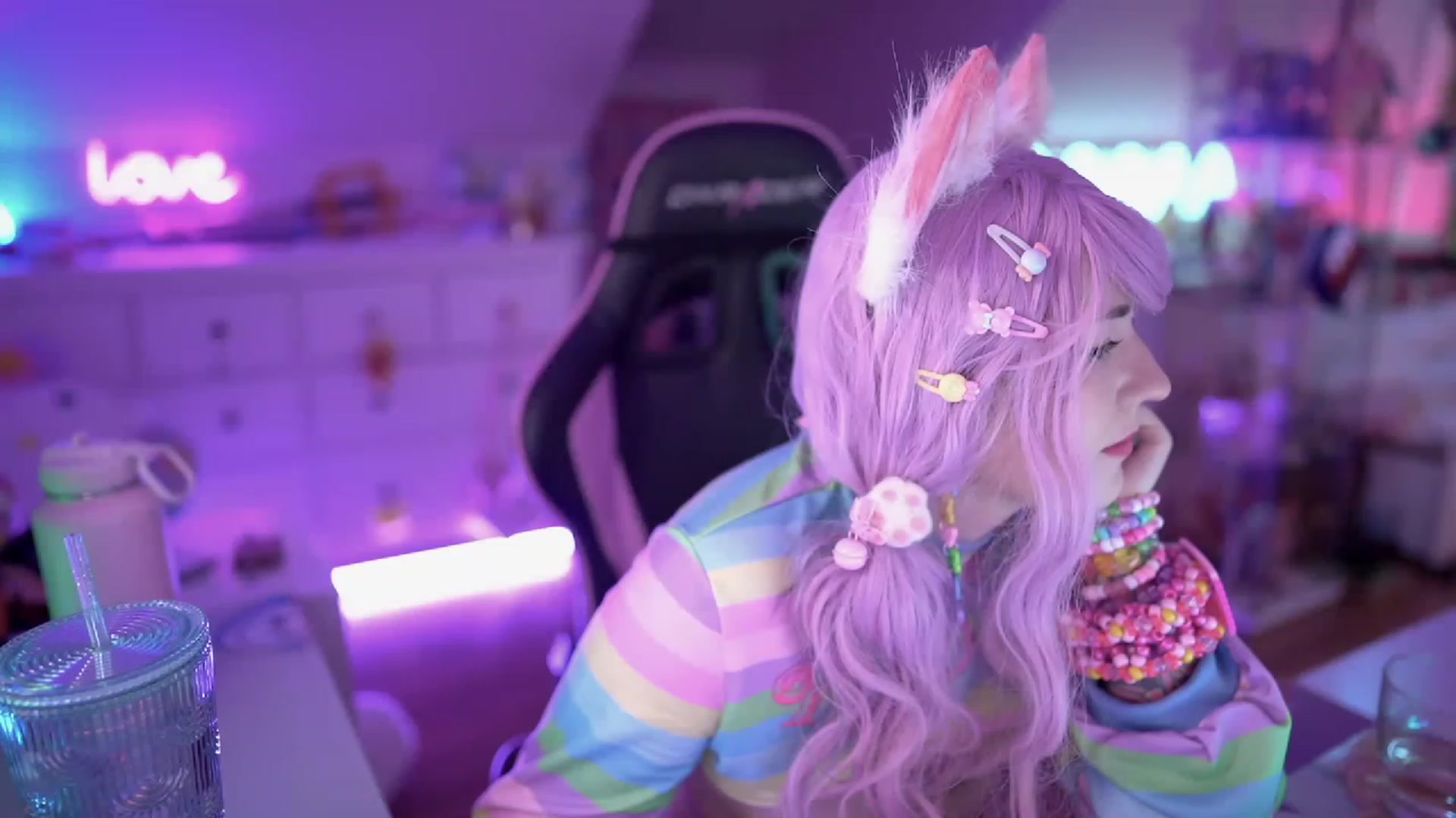 Gallery image thumbnail from SugaryBunny's myfreecams stream on, 11/18/2022, 24:30 image 19 of 20