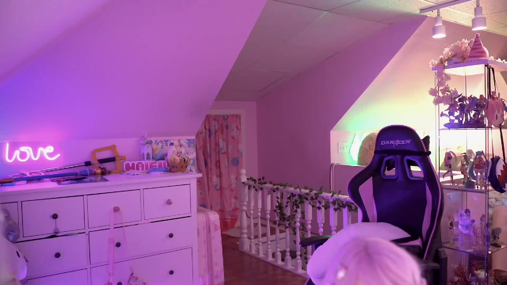 Gallery image thumbnail from SugaryBunny's myfreecams stream on, 12/01/2022, 24:09 image 10 of 20