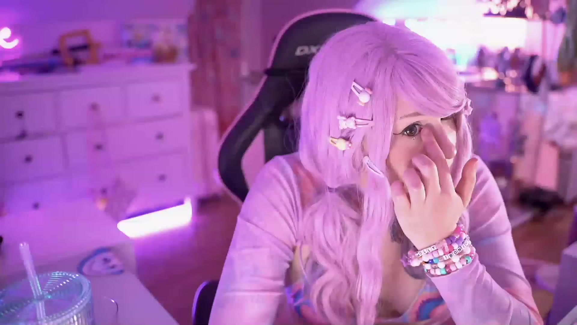 Gallery image thumbnail from SugaryBunny's myfreecams stream on, 12/01/2022, 24:09 image 18 of 20