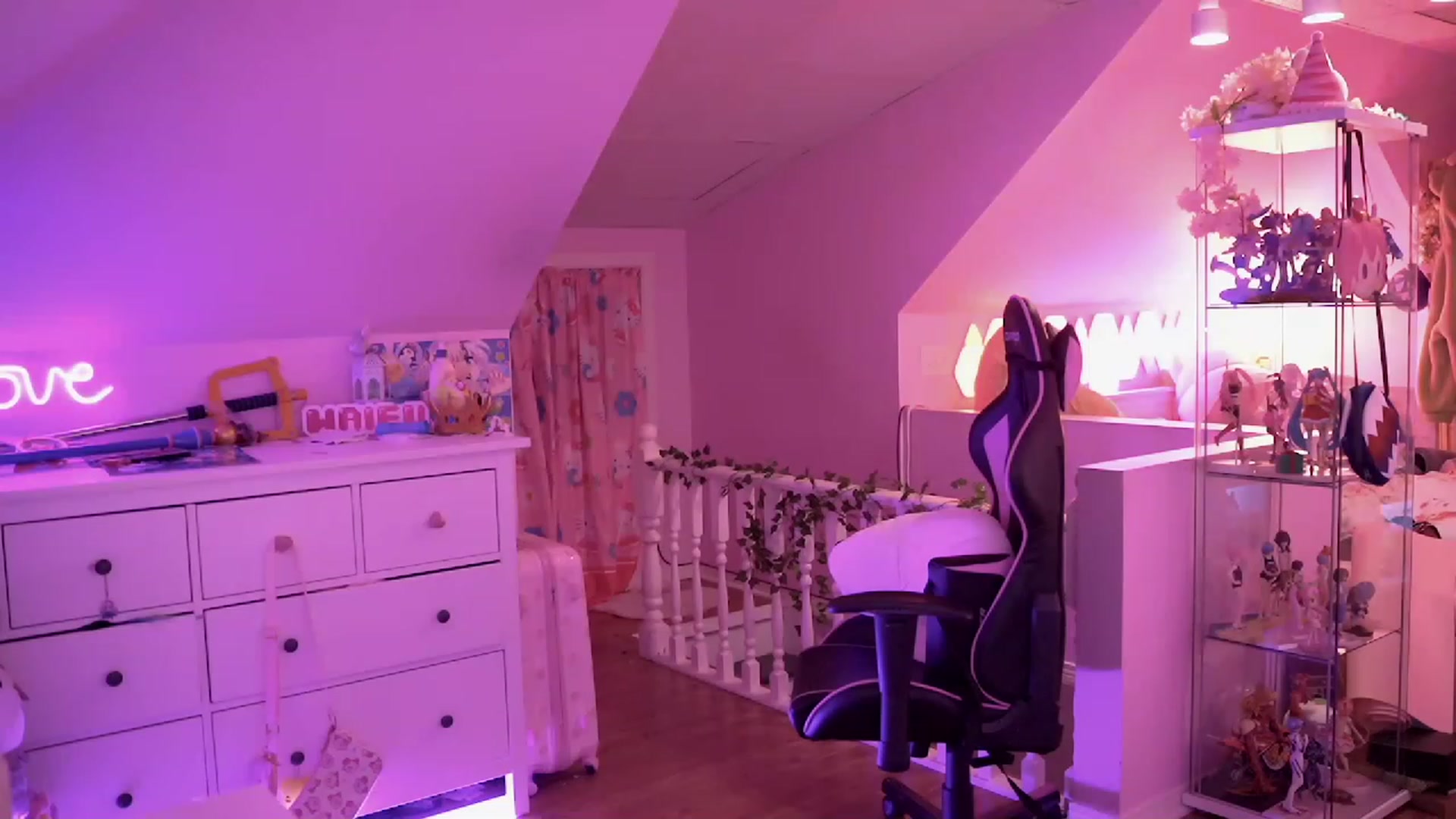Gallery image thumbnail from SugaryBunny's myfreecams stream on, 12/01/2022, 01:13 image 2 of 20