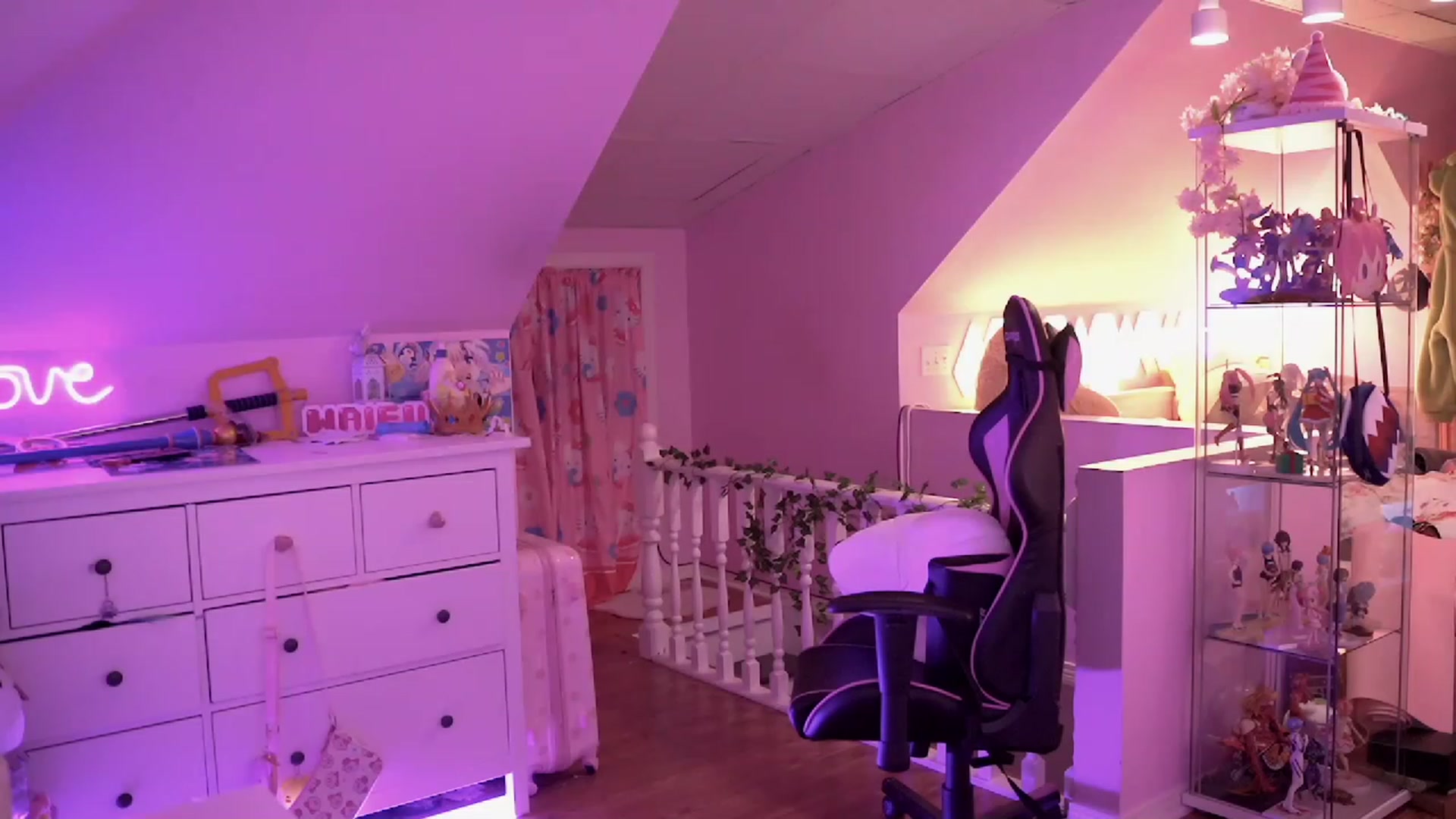 Gallery image thumbnail from SugaryBunny's myfreecams stream on, 12/01/2022, 01:13 image 4 of 20