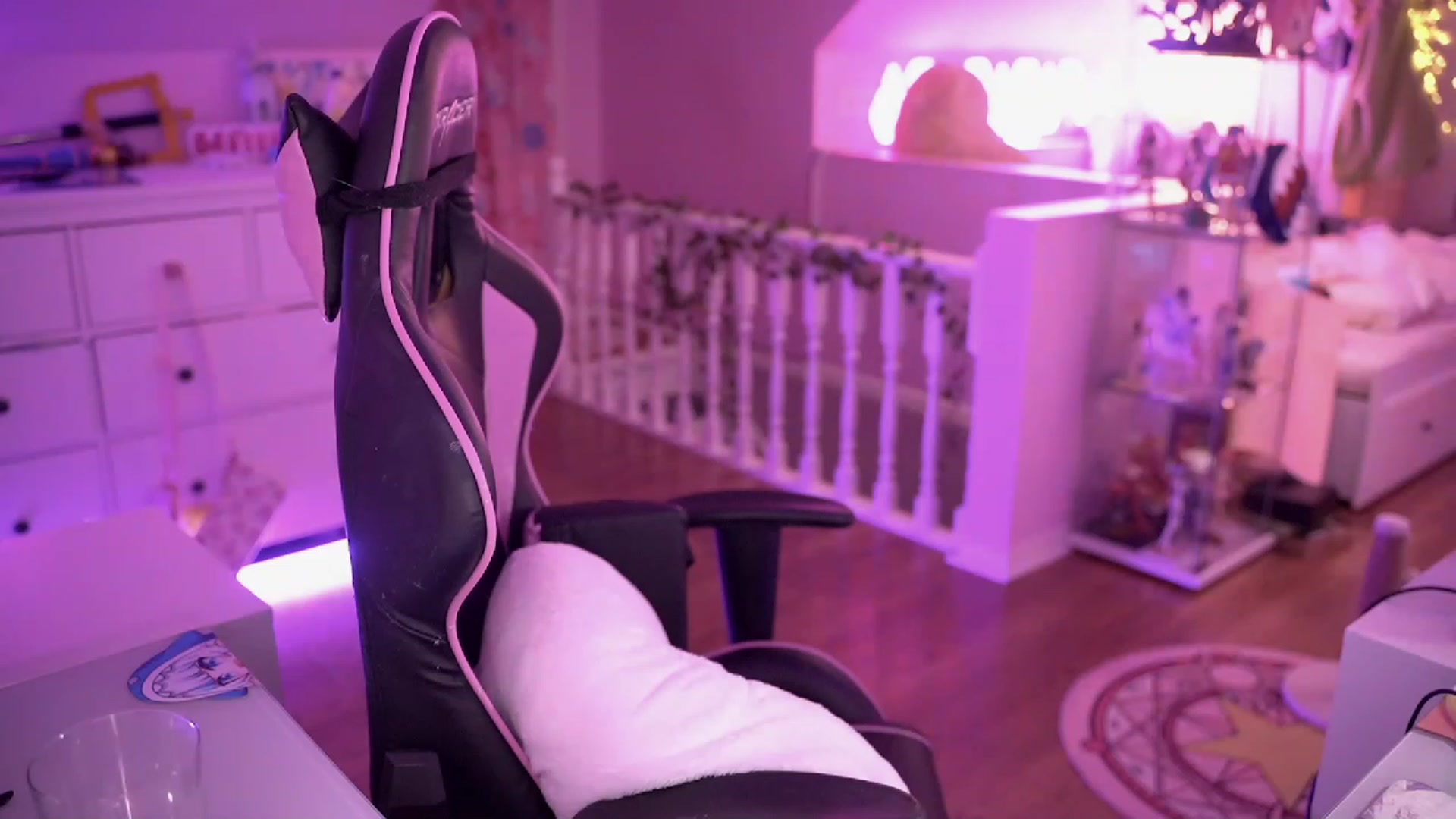 Gallery image thumbnail from SugaryBunny's myfreecams stream on, 12/01/2022, 01:13 image 20 of 20