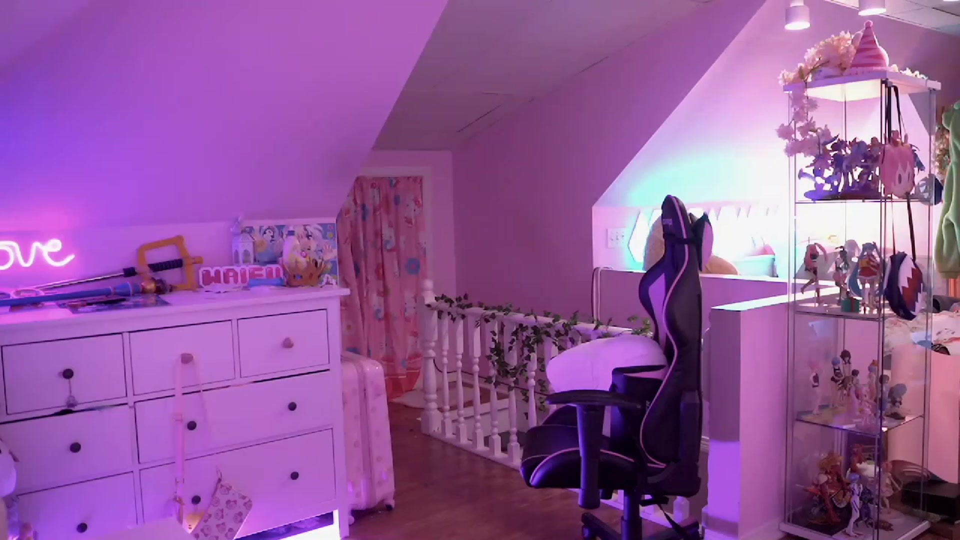 Gallery image thumbnail from SugaryBunny's myfreecams stream on, 12/01/2022, 01:13 image 3 of 20