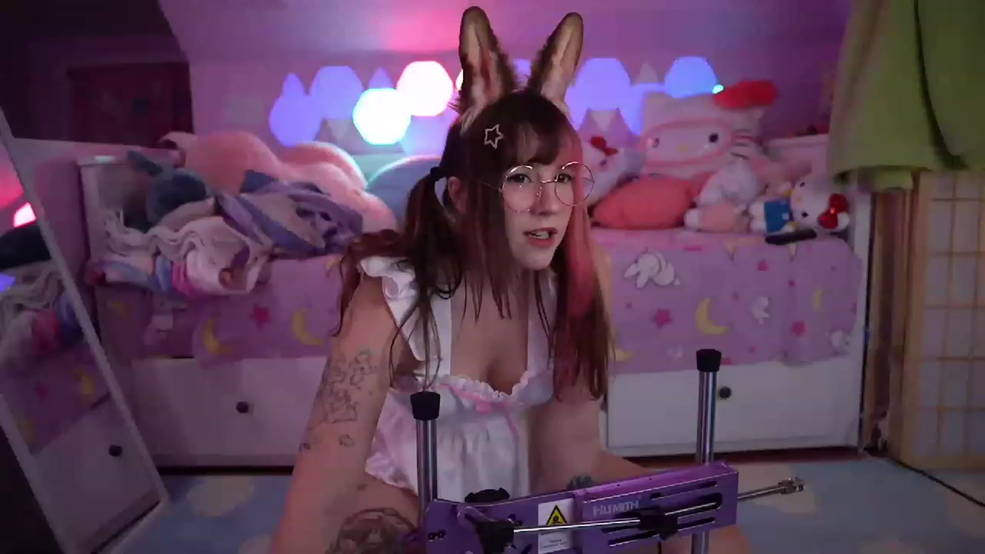 Gallery image thumbnail from SugaryBunny's myfreecams stream on, 01/02/2023, 24:04 image 7 of 20