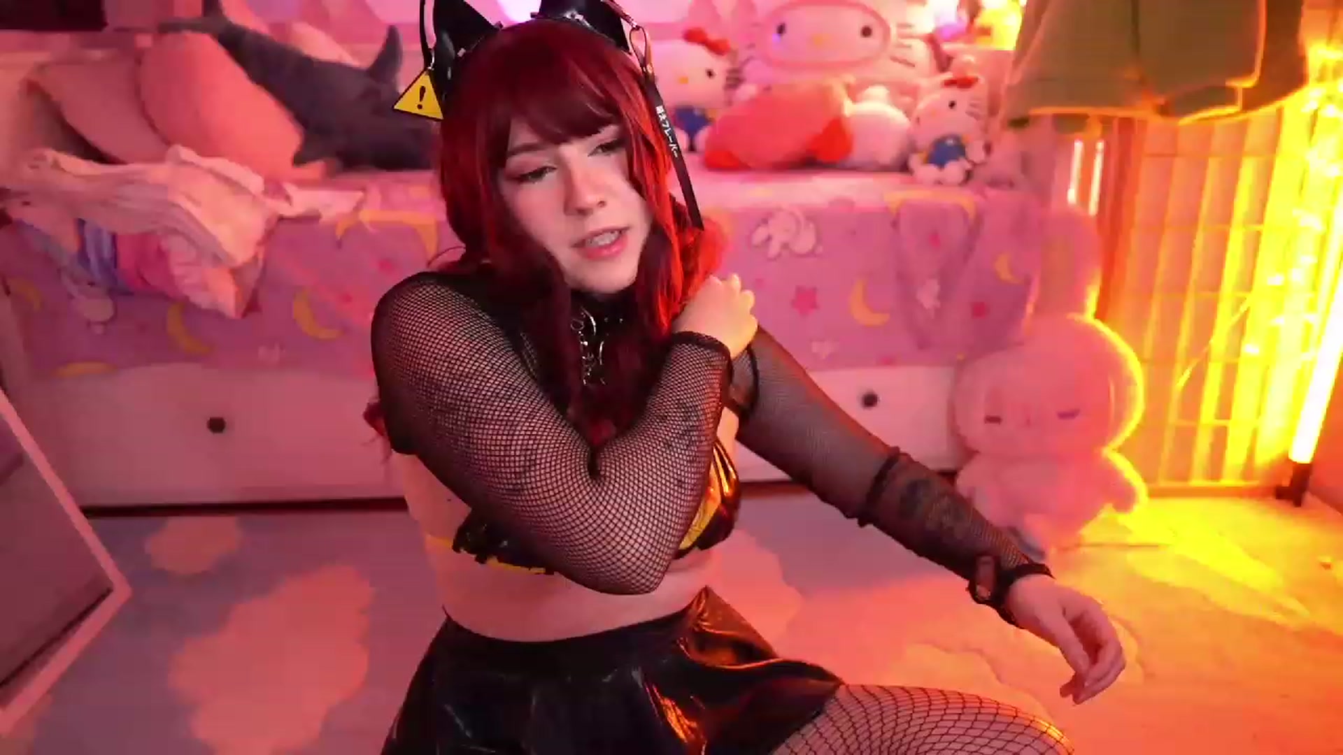 Gallery image thumbnail from SugaryBunny's myfreecams stream on, 01/06/2023, 24:06 image 1 of 20