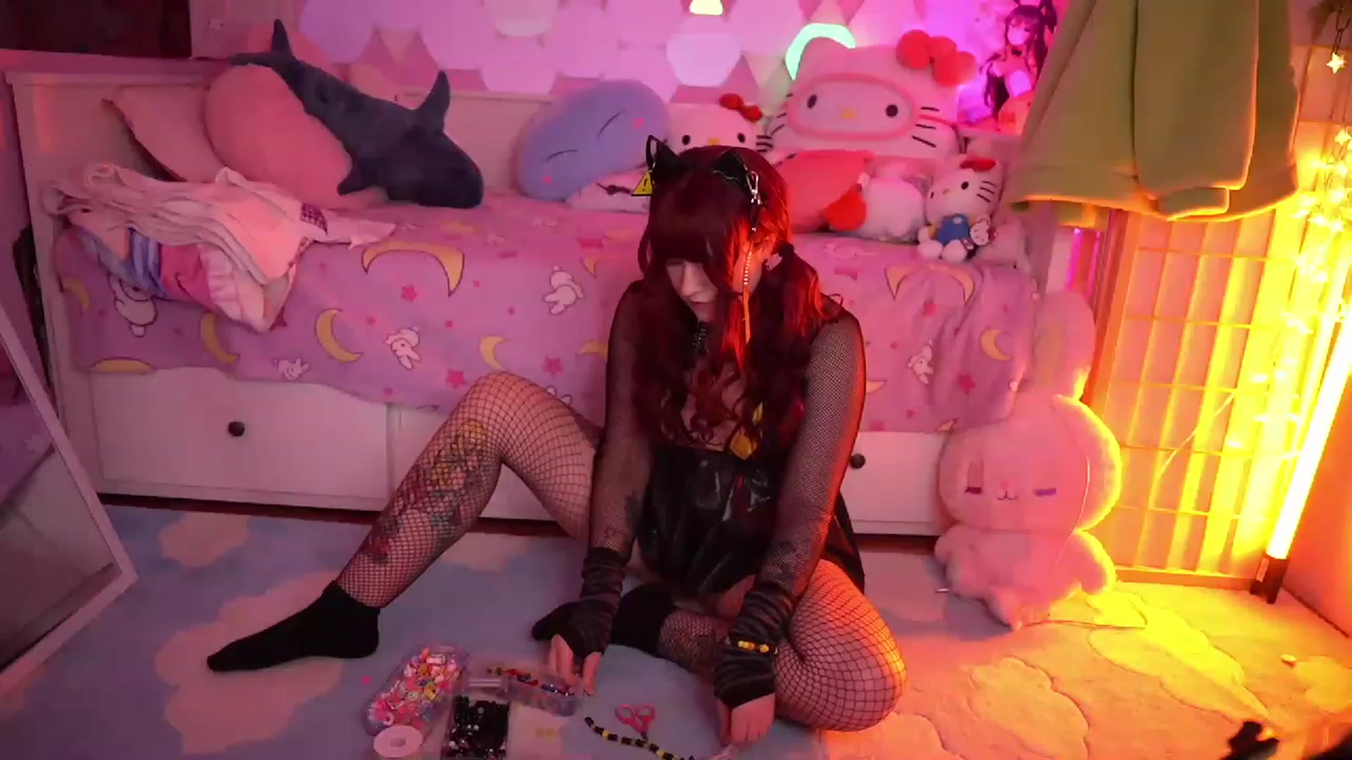 Gallery image thumbnail from SugaryBunny's myfreecams stream on, 01/06/2023, 24:06 image 6 of 20