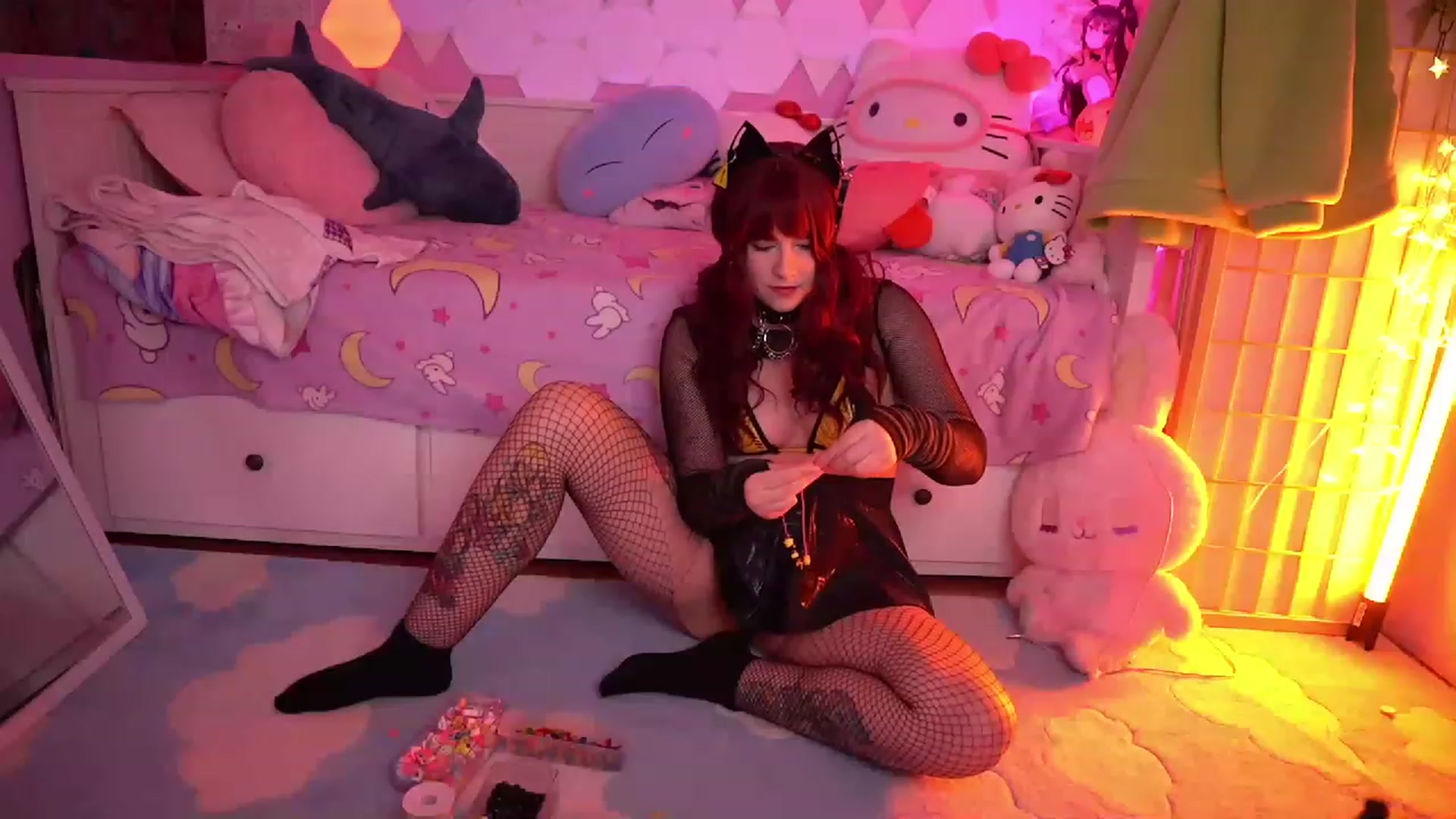 Gallery image thumbnail from SugaryBunny's myfreecams stream on, 01/06/2023, 24:06 image 5 of 20