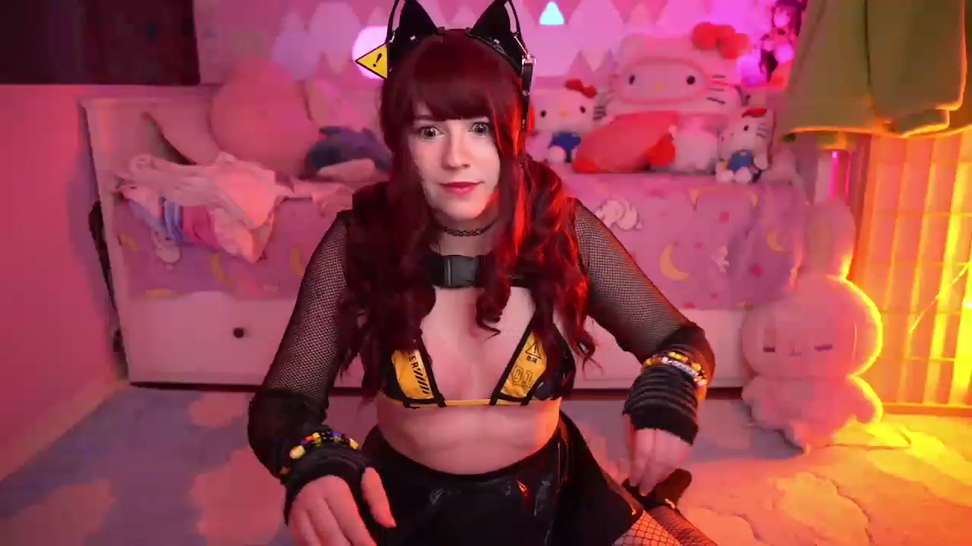 Gallery image thumbnail from SugaryBunny's myfreecams stream on, 01/06/2023, 02:01 image 13 of 20