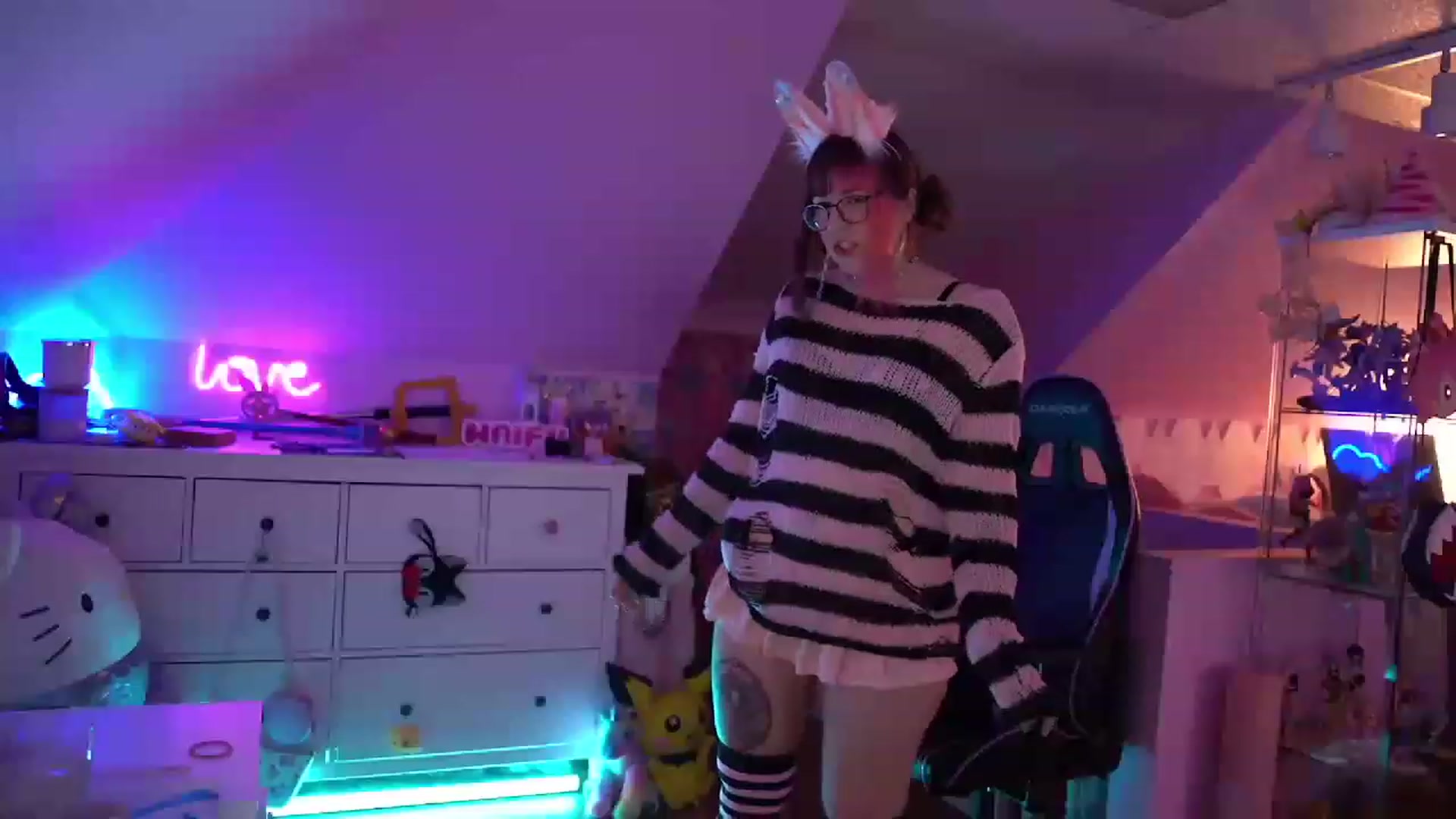 Gallery image thumbnail from SugaryBunny's myfreecams stream on, 01/09/2023, 23:44 image 15 of 20