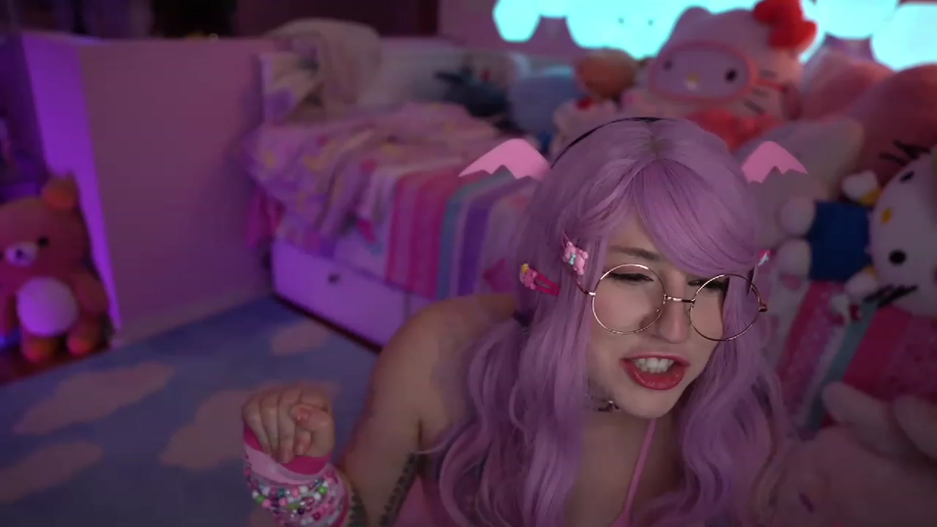 Gallery image thumbnail from SugaryBunny's myfreecams stream on, 01/12/2023, 02:58 image 1 of 20