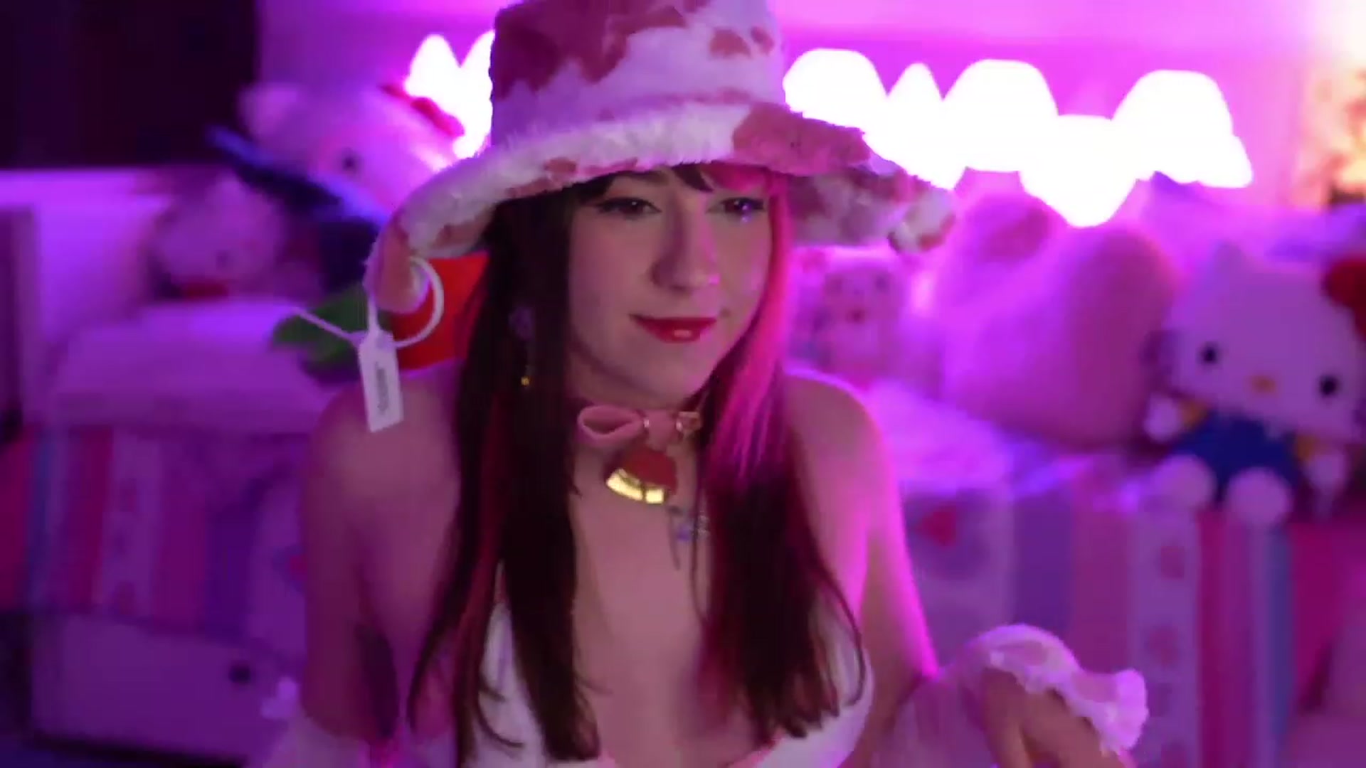 Gallery image thumbnail from SugaryBunny's myfreecams stream on, 01/22/2023, 03:29 image 10 of 20