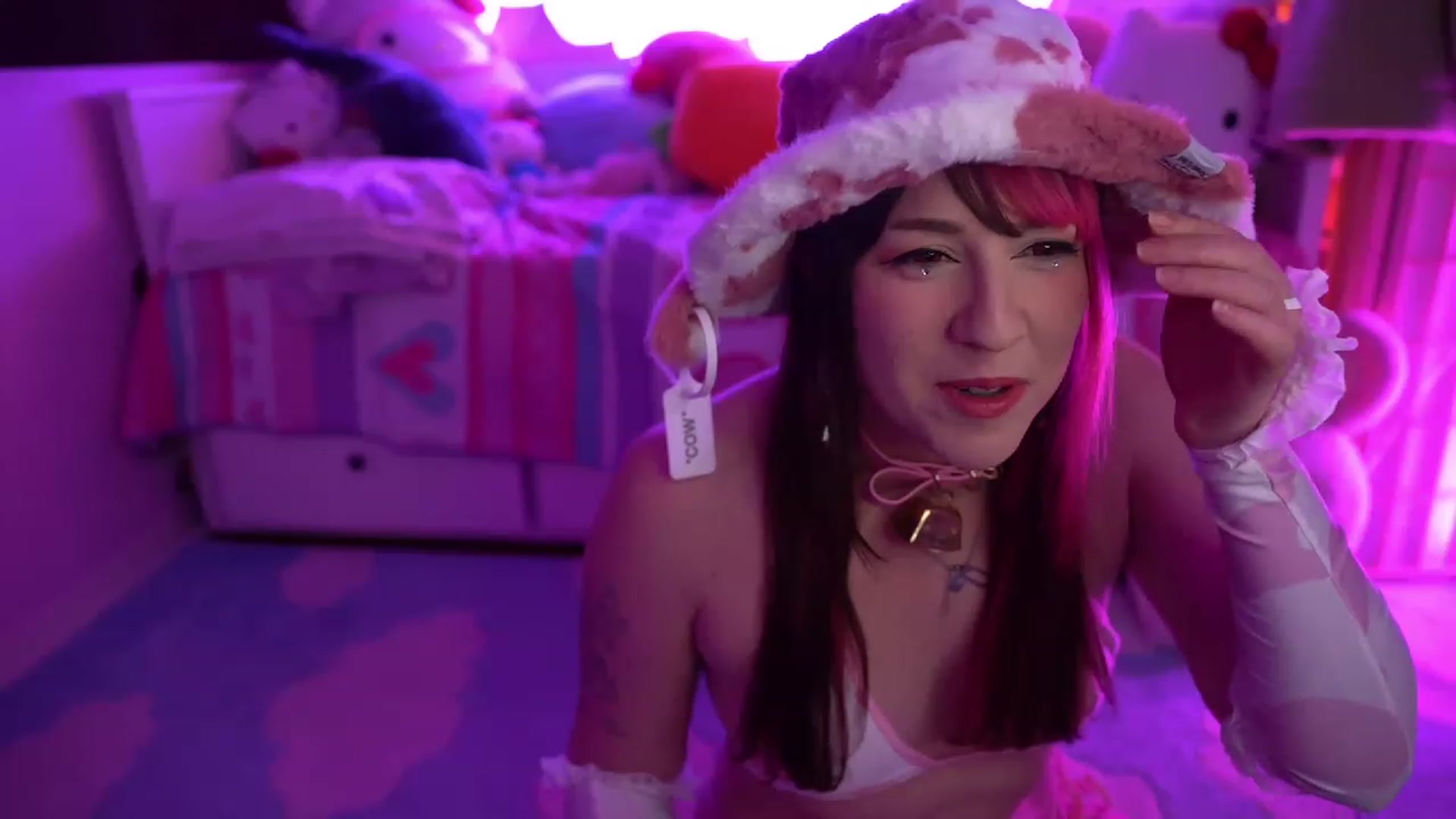Gallery image thumbnail from SugaryBunny's myfreecams stream on, 01/22/2023, 03:29 image 3 of 20