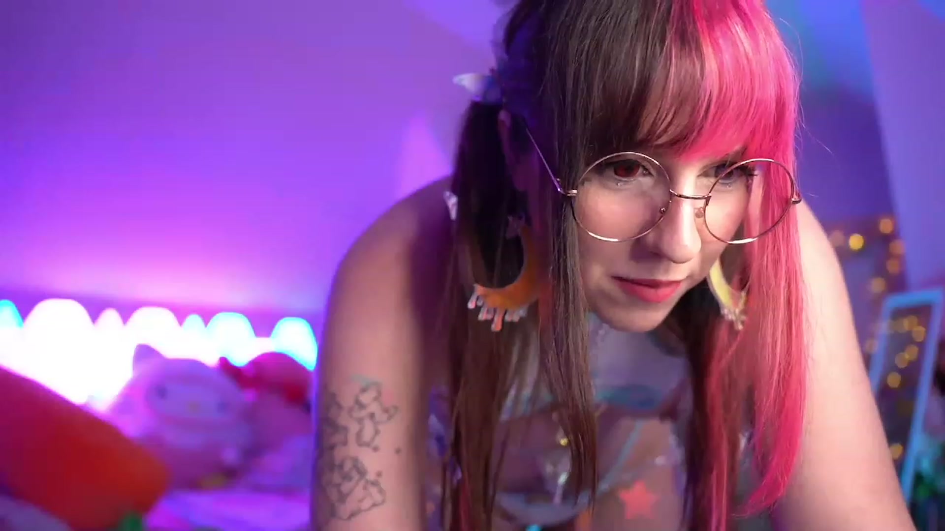 Gallery image thumbnail from SugaryBunny's myfreecams stream on, 01/27/2023, 24:01 image 15 of 20