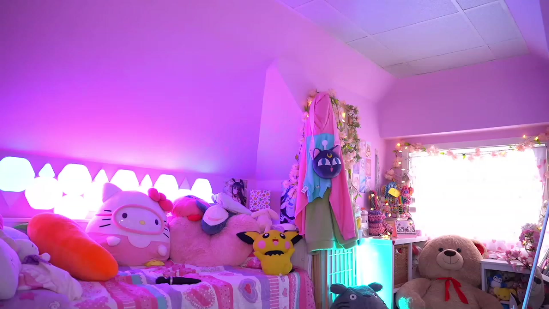 Gallery image thumbnail from SugaryBunny's myfreecams stream on, 01/28/2023, 20:31 image 13 of 20