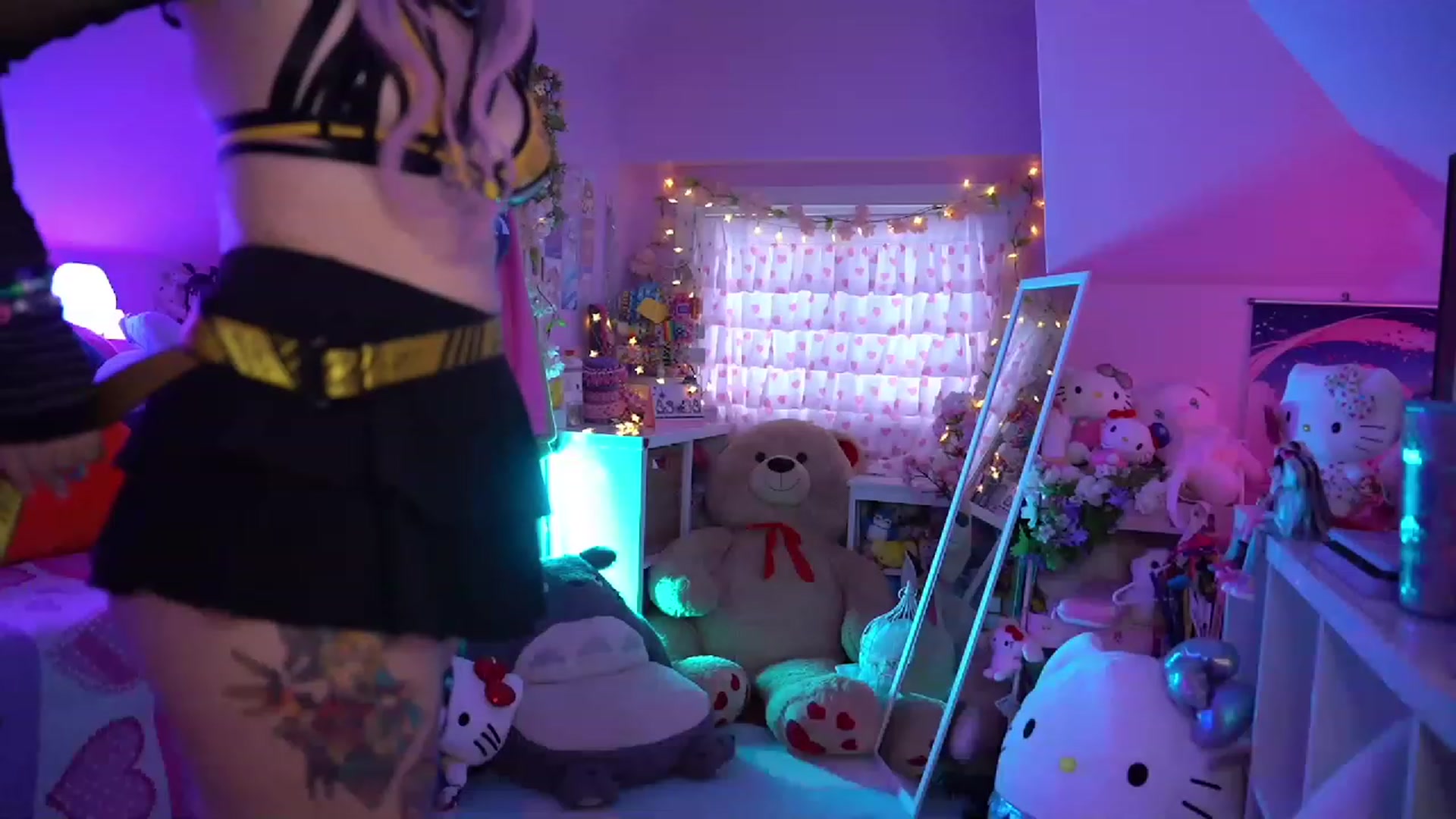 Gallery image thumbnail from SugaryBunny's myfreecams stream on, 01/28/2023, 22:19 image 6 of 20