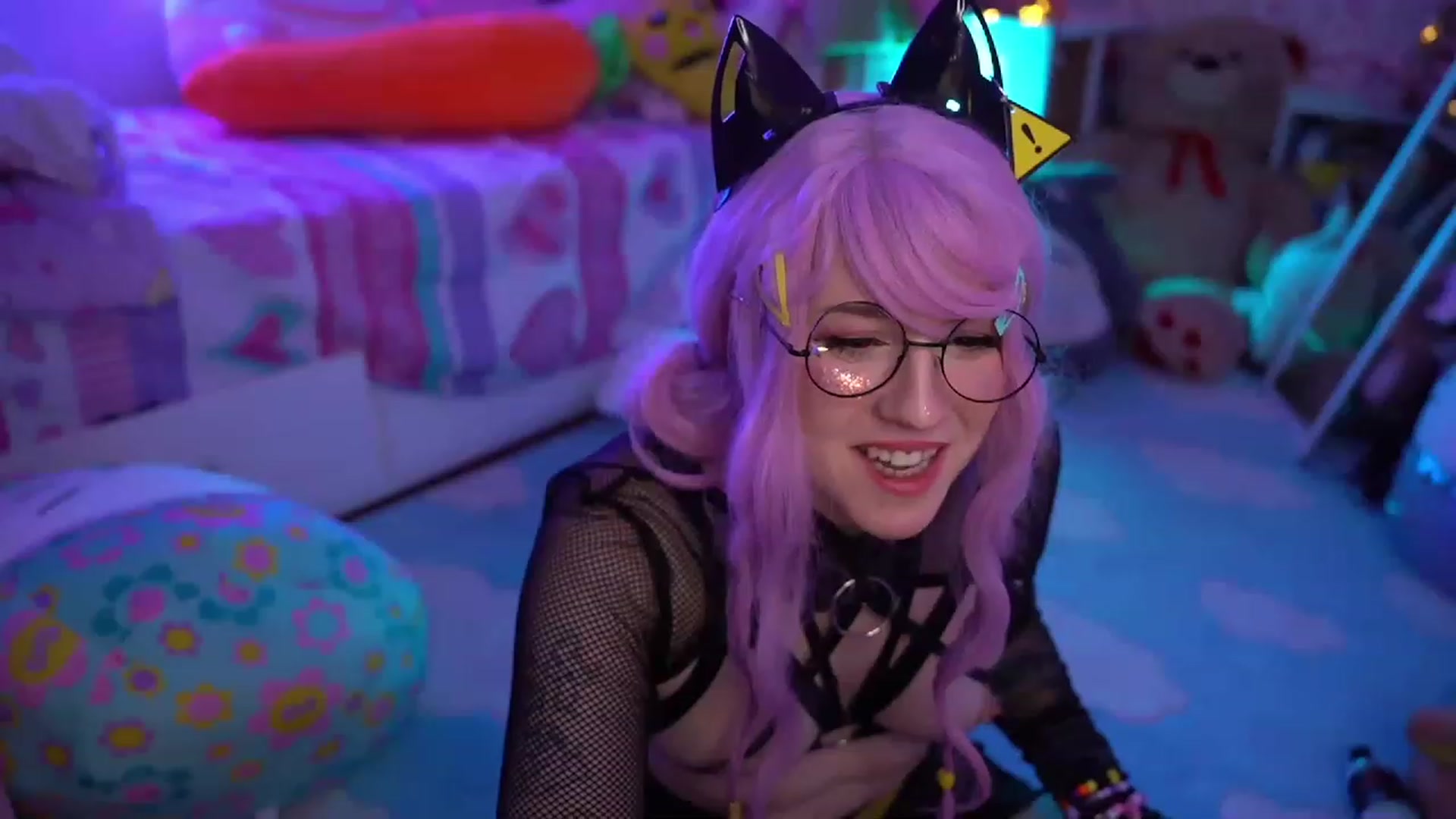 Gallery image thumbnail from SugaryBunny's myfreecams stream on, 01/29/2023, 24:02 image 16 of 20