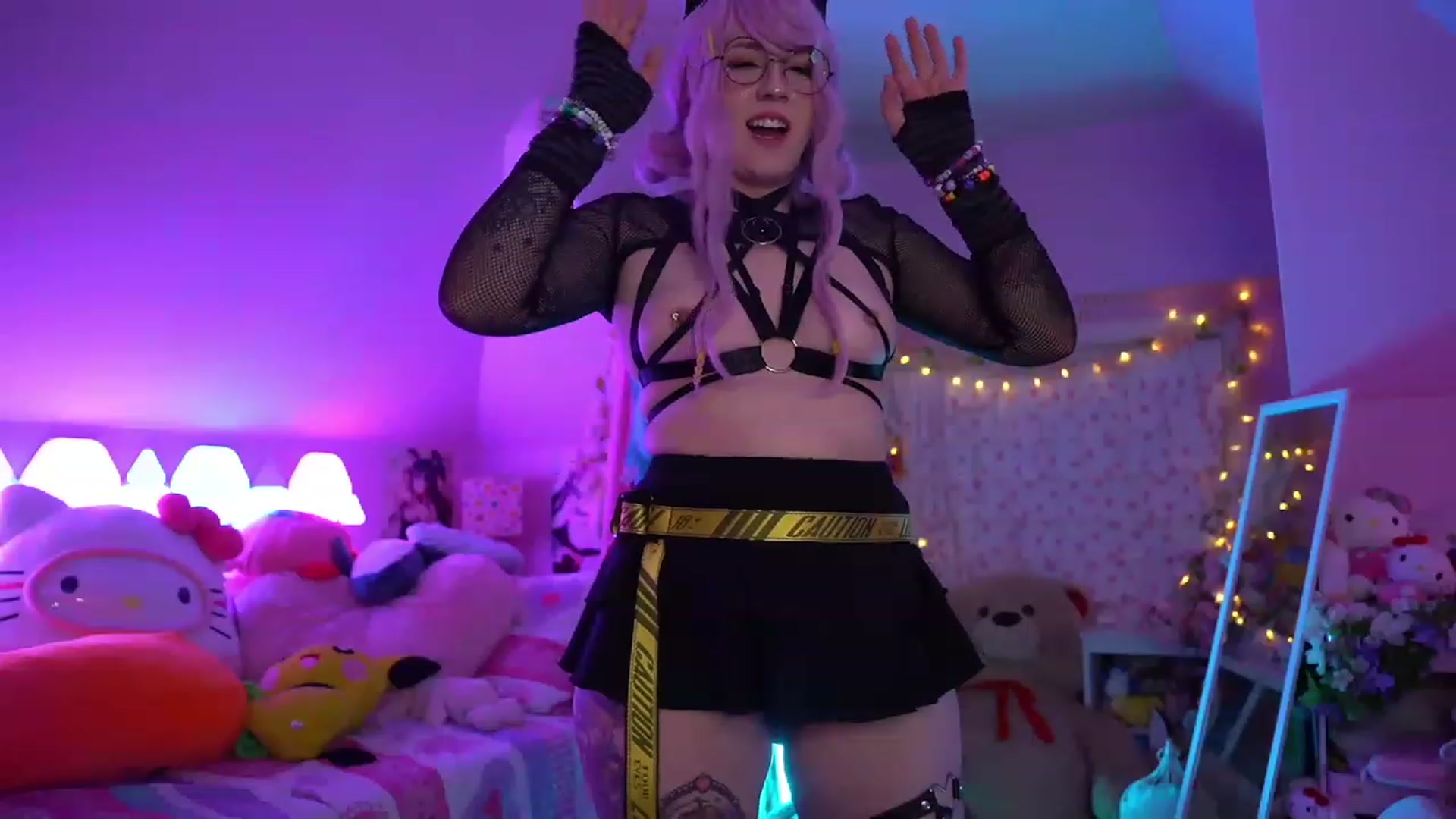 Gallery image thumbnail from SugaryBunny's myfreecams stream on, 01/29/2023, 24:02 image 4 of 20
